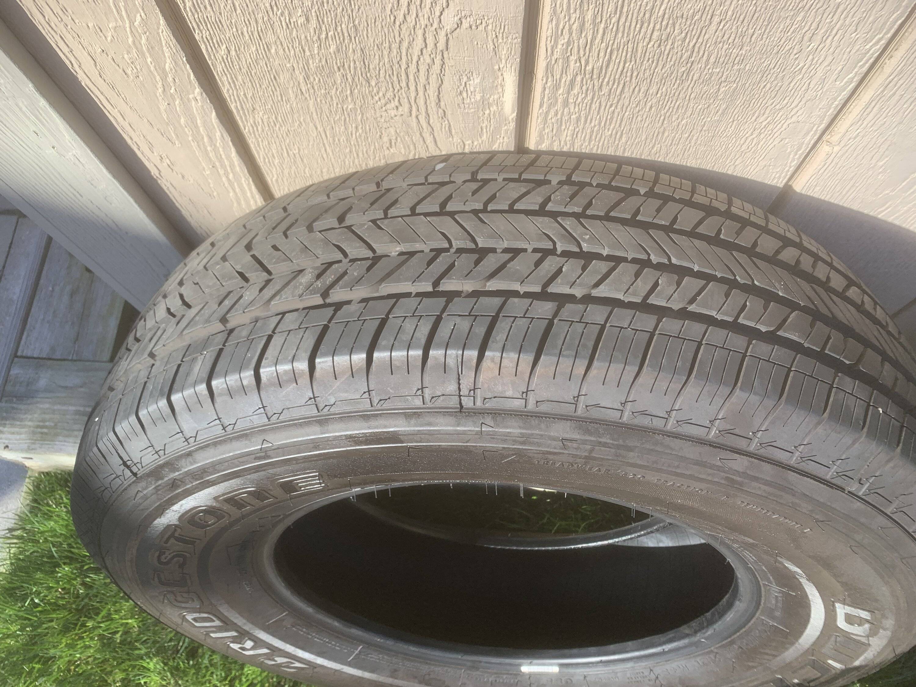 Jeep Gladiator Bridgestone Dueler H/T 685 245/75/R17 IMG_2041