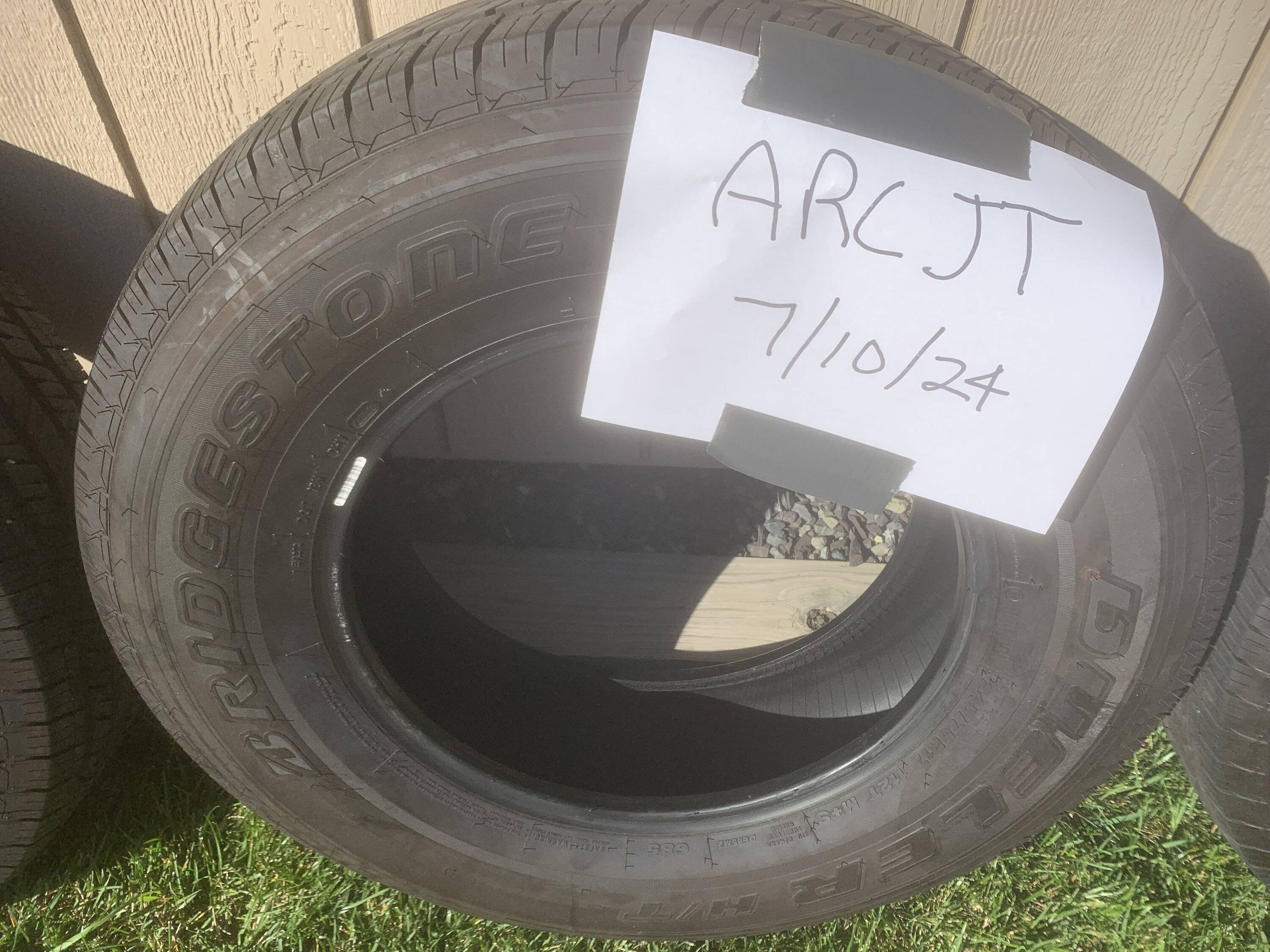 Jeep Gladiator Bridgestone Dueler H/T 685 245/75/R17 IMG_2042