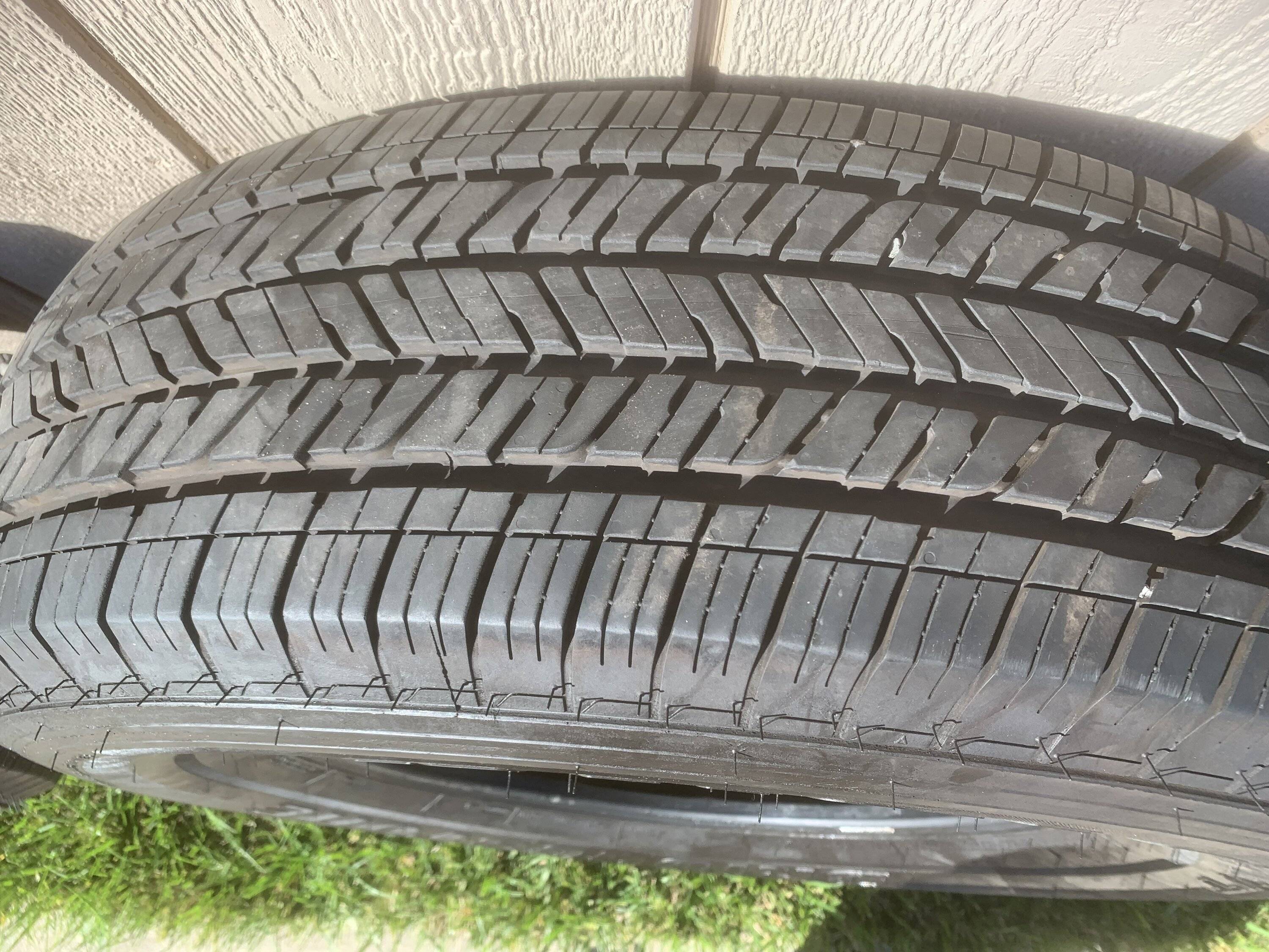 Jeep Gladiator Bridgestone Dueler H/T 685 245/75/R17 IMG_2045