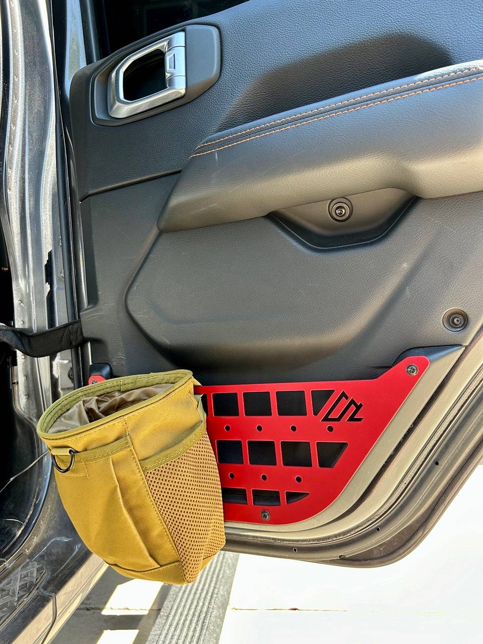 Jeep Gladiator Molle Door Panels DV8 vs American Adventure Lab IMG_4533