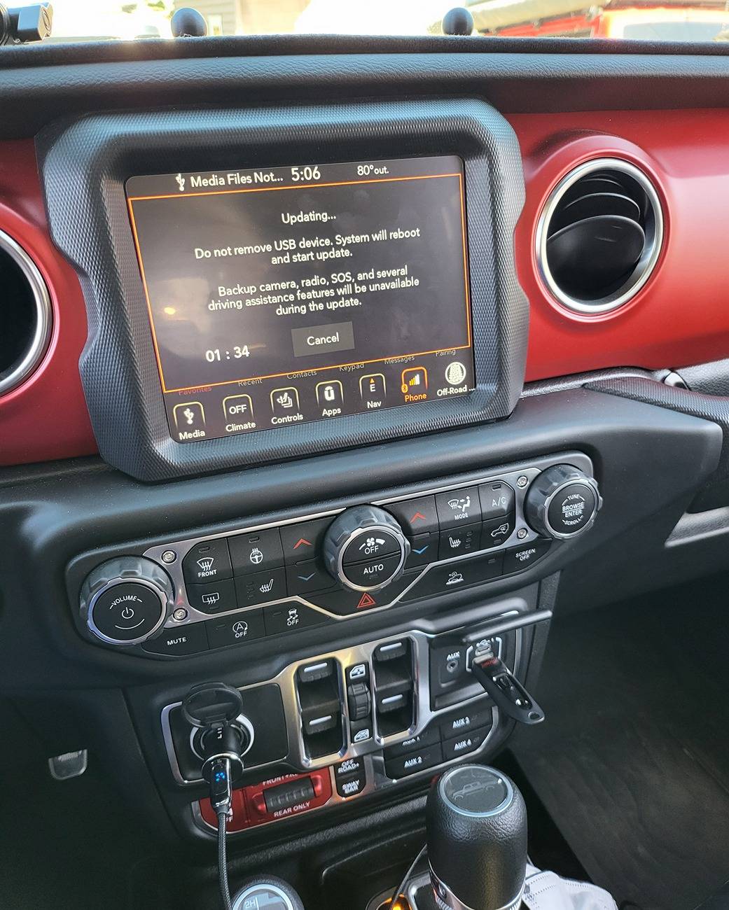 Jeep Gladiator New Gladiator Software Update Prompt 1000011421