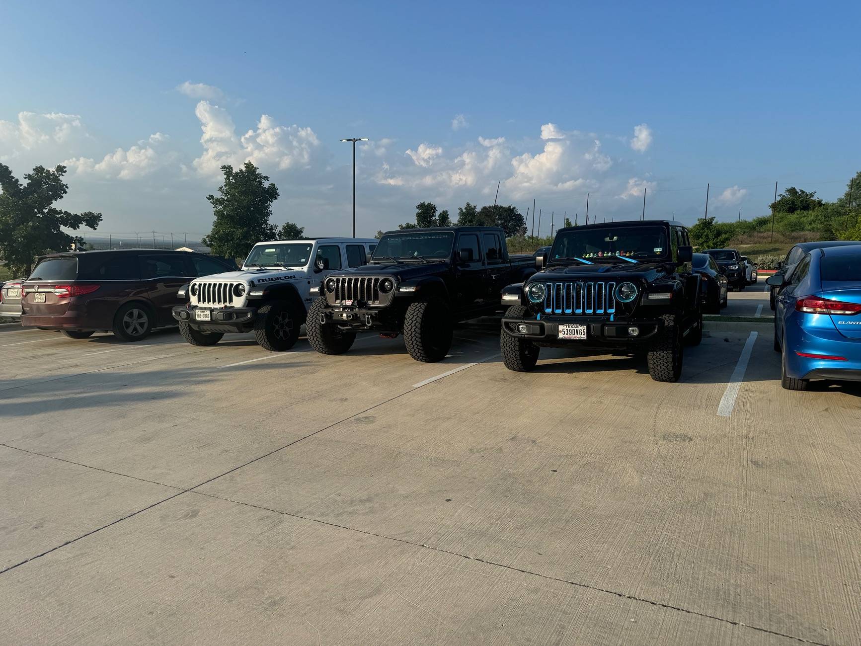 Jeep Gladiator Jeeps Parking Next To Jeeps IMG_5474