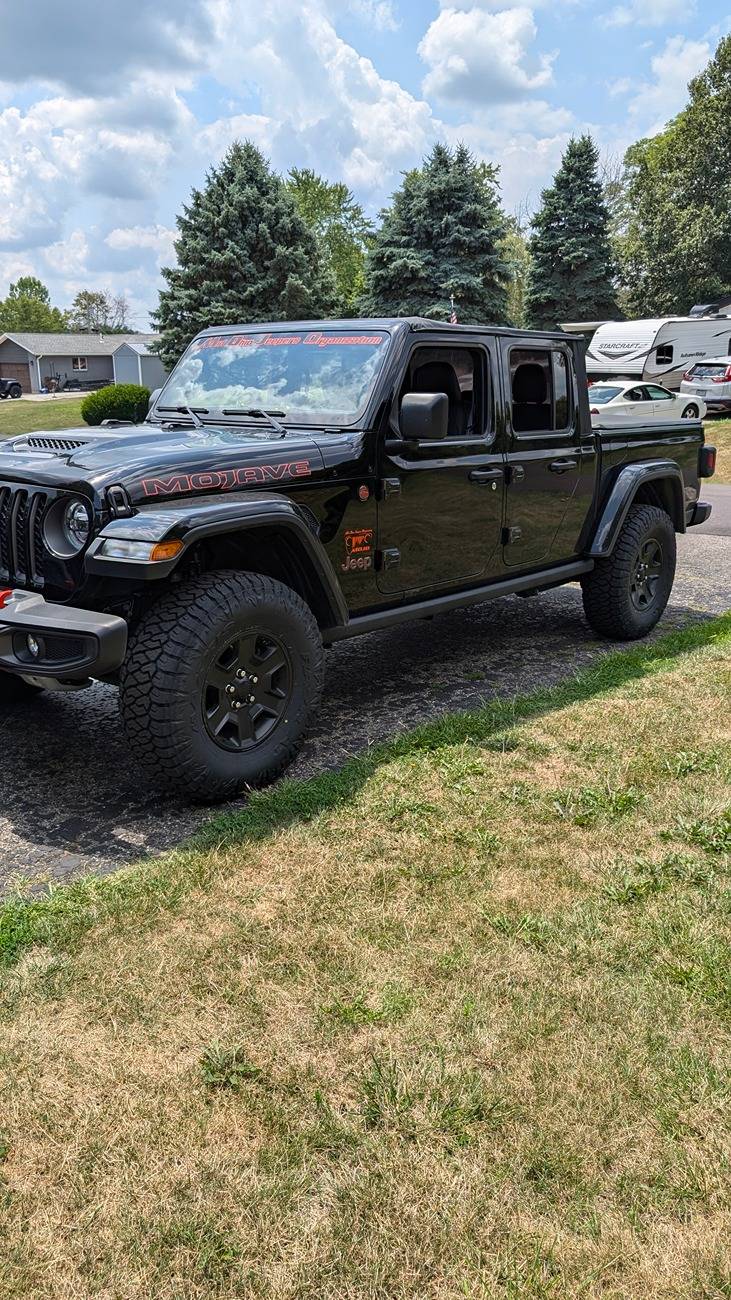 Jeep Gladiator 35s and No Lift Thread PXL_20240713_181155793