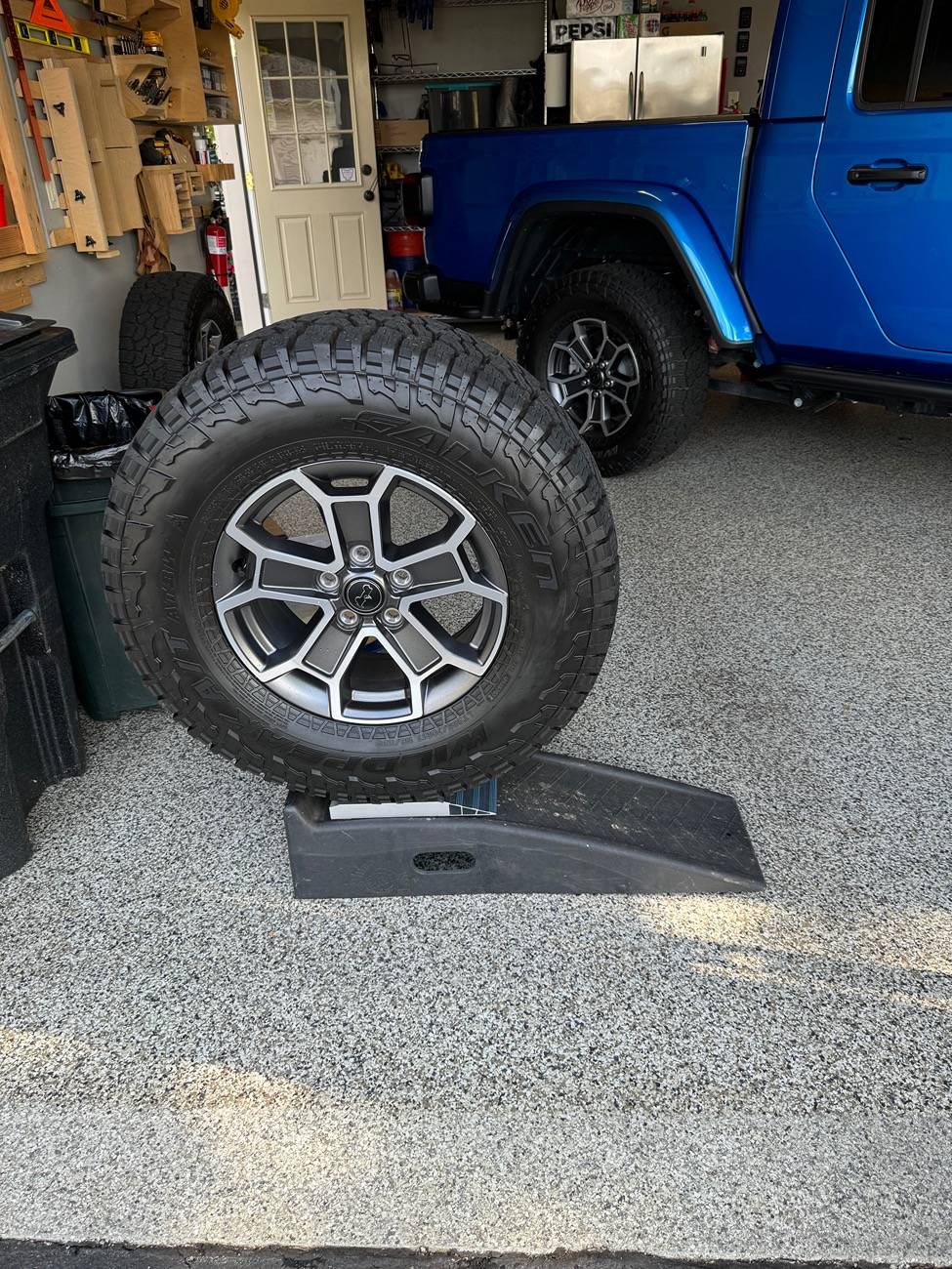 Jeep Gladiator 2024 Mojave DIY Ceramic Coating IMG_0926