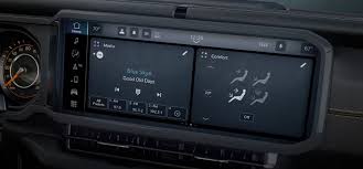 Jeep Gladiator New Gladiator with 12.3" screen screen with widgets