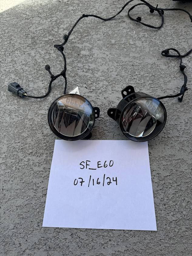 Jeep Gladiator OEM STOCK LED fog lights IMG_6911