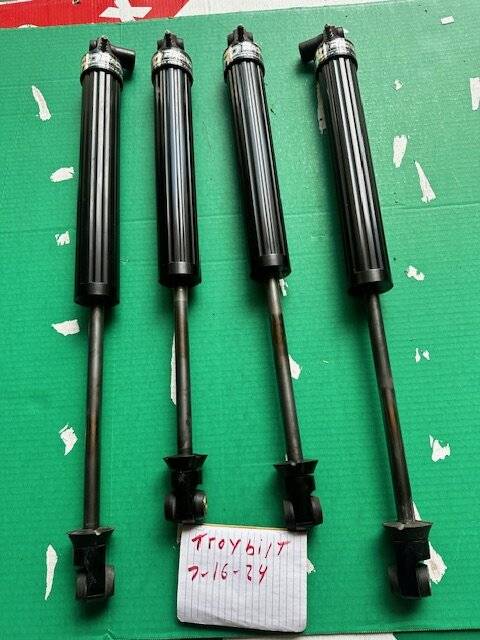 Jeep Gladiator Rock Krawler shocks and springs. (3"lift) IMG_1825.JPG