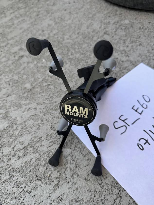 Jeep Gladiator X-grip XL RAM mount universal phone holder w/Grab bar ball mount $25 IMG_6916