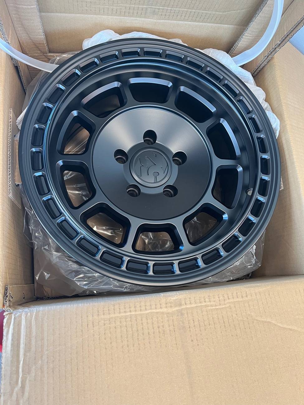 Jeep Gladiator SHOW ME YOUR WHEELS! D1B2D4D8-2EF1-4663-8B2E-E5AF414169F6