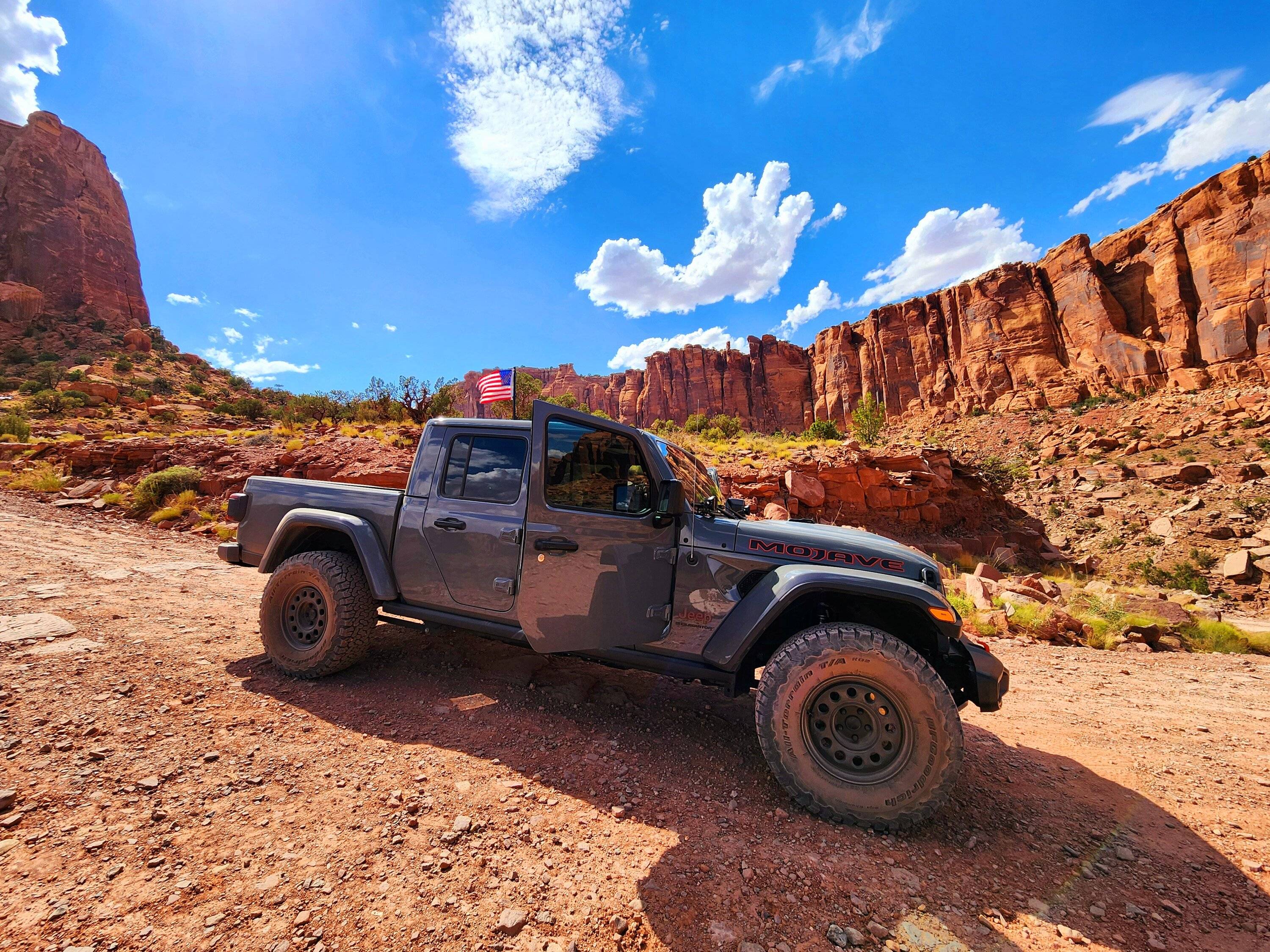 Jeep Gladiator We survived Moab in July 20240714_161741