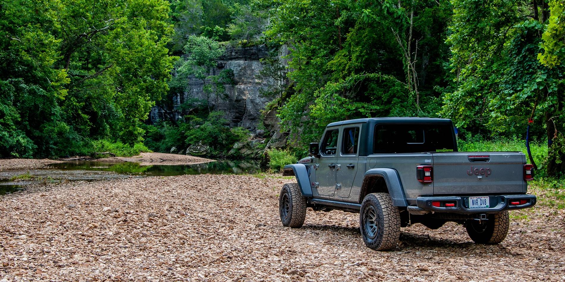 Jeep Gladiator STING GRAY Gladiator JT Club _DSC2048 JT charette gravel bar