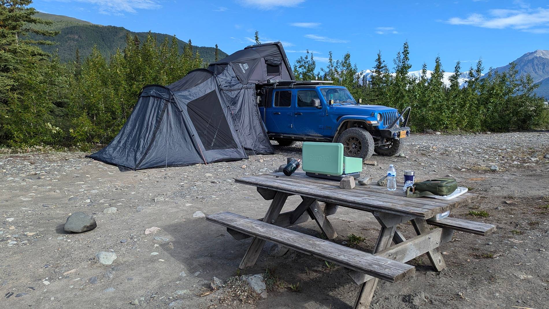 Jeep Gladiator Alaska Daily Drivers: Hydro Blue 80A and Bright White JTR PXL_20240720_173513599.MP