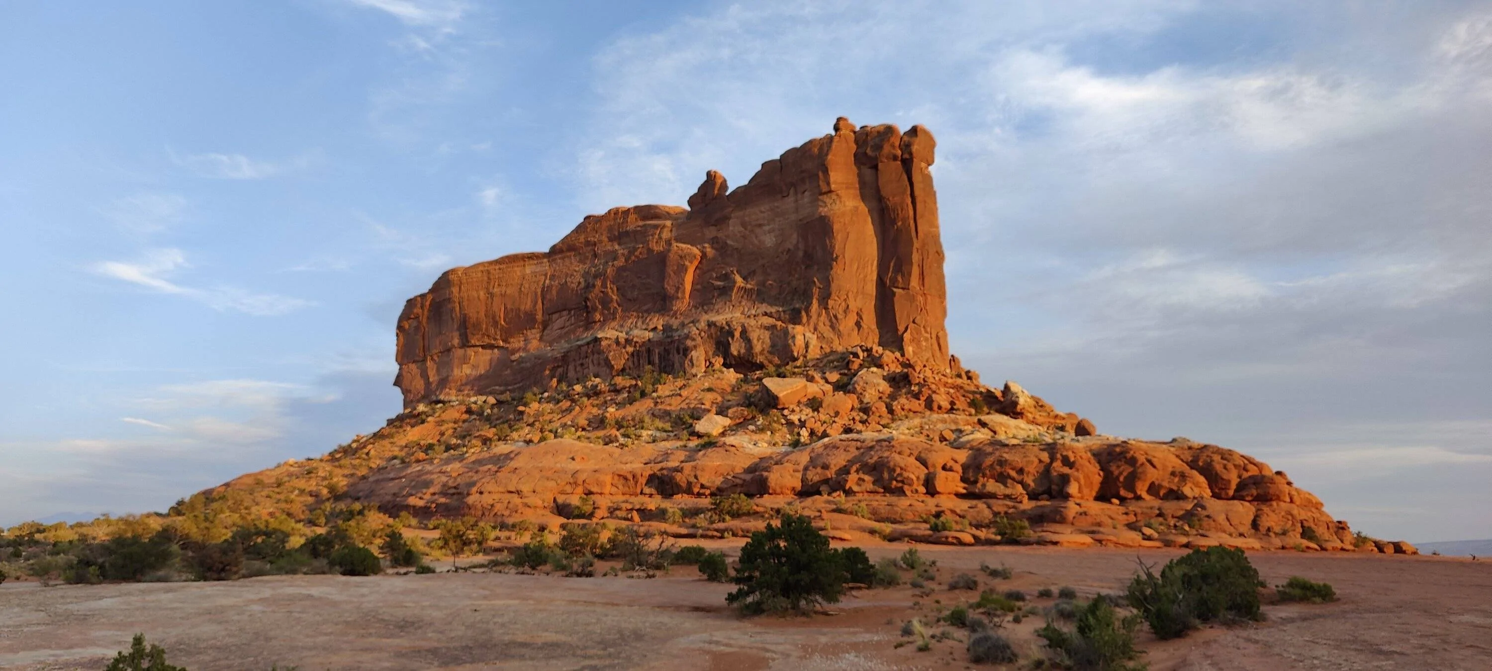 Jeep Gladiator Red Rock 4-Wheelers Trail of the Month July 2024 — The Moonlight Run @ Monitor & Merrimac Buttes AAMoni