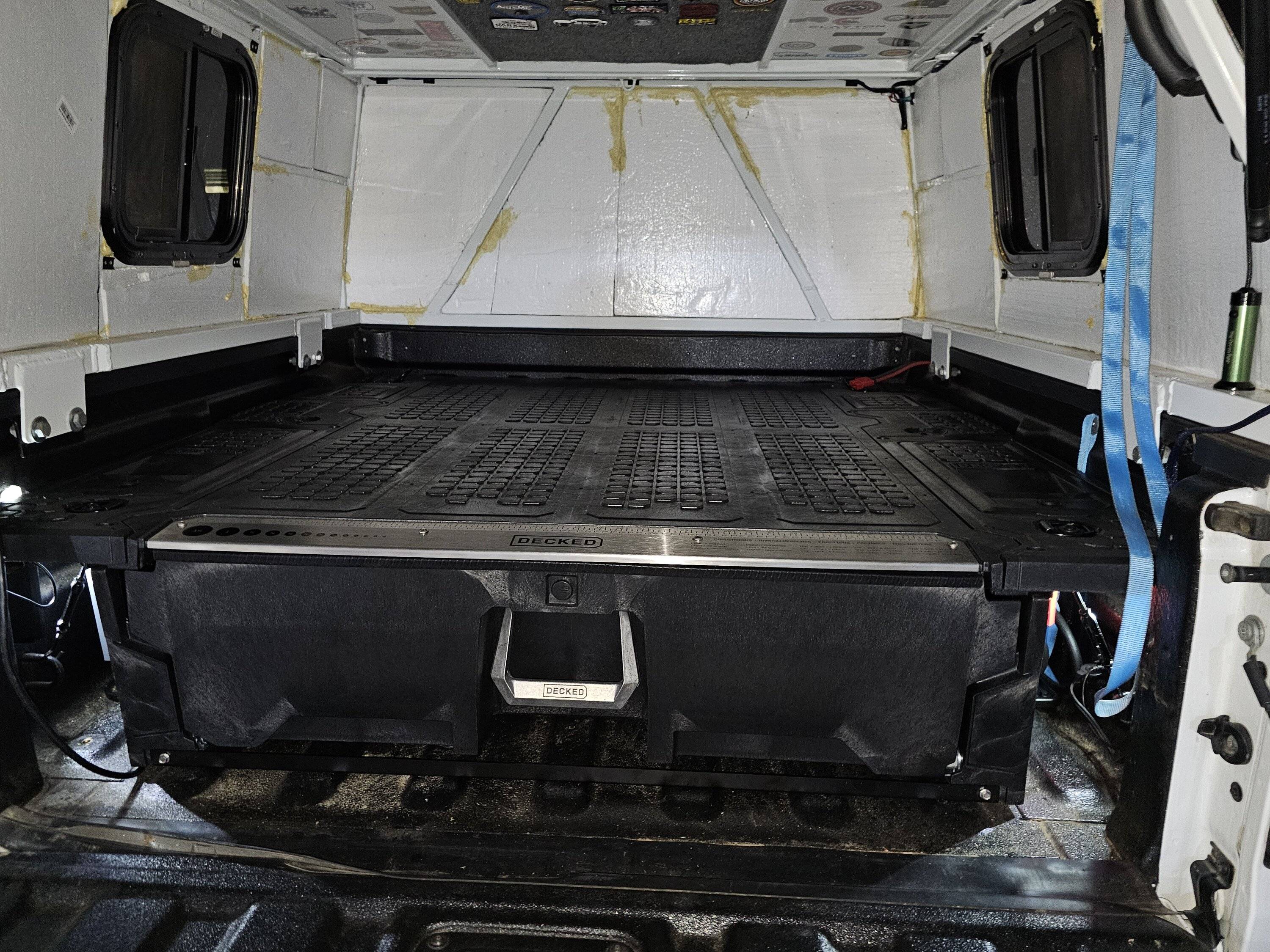 Jeep Gladiator Getting ready to start the install on a solar system on top of my hard top RTT. decked
