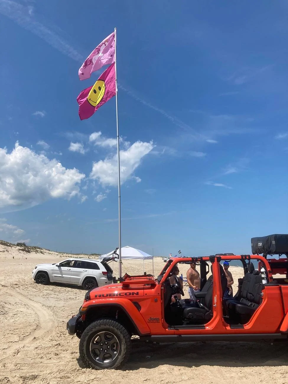 Jeep Gladiator We're in a Beachy Mood!!! Show us your Rig on Sand! OVQJ0092[1]