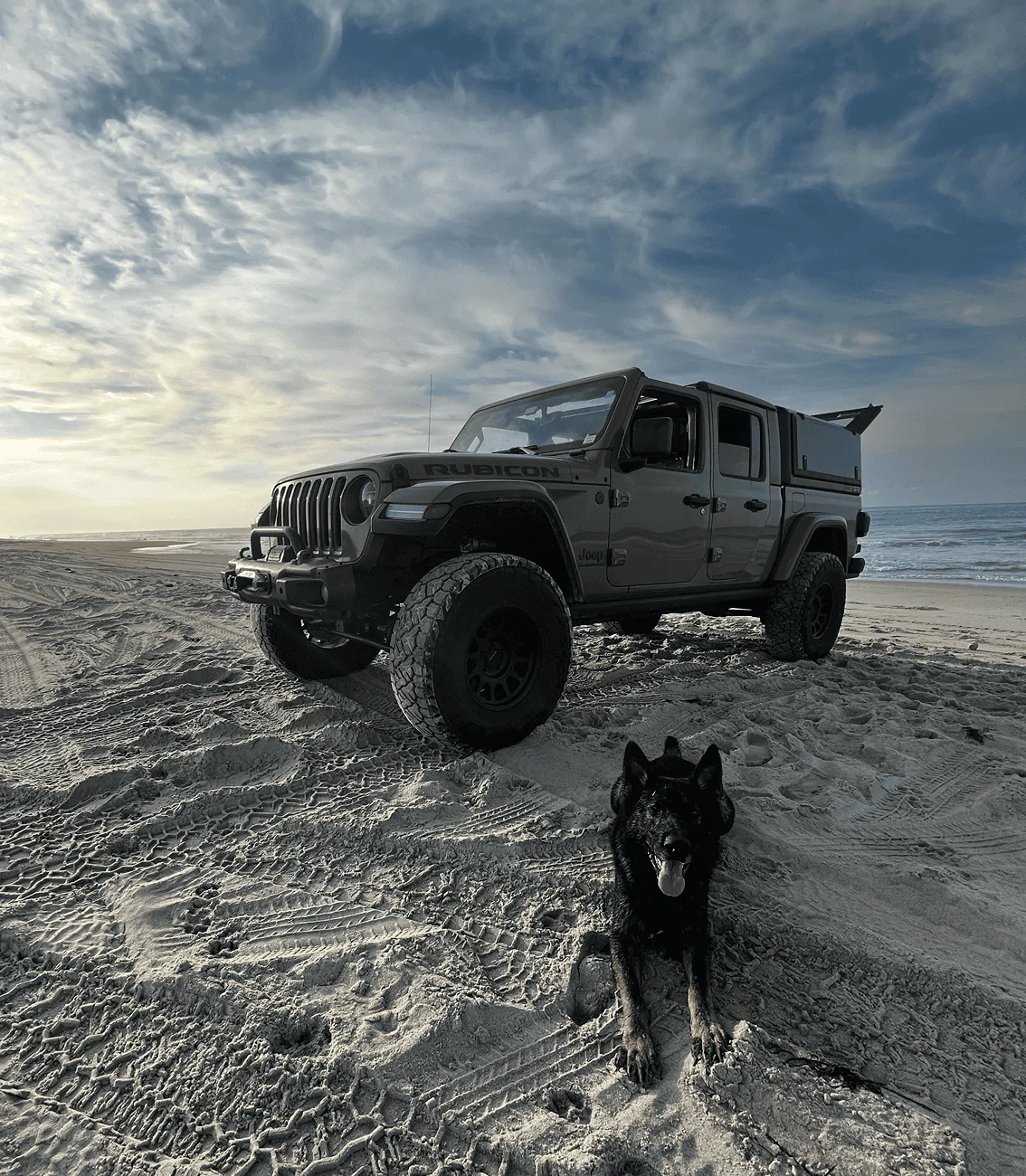 Jeep Gladiator We're in a Beachy Mood!!! Show us your Rig on Sand! 1721862610634-fi