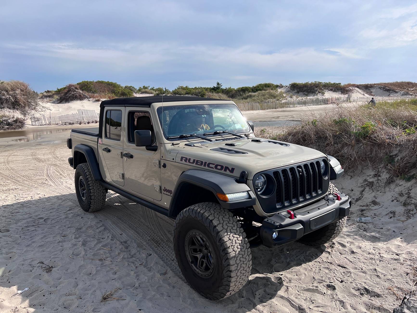 Jeep Gladiator We're in a Beachy Mood!!! Show us your Rig on Sand! IMG_3727