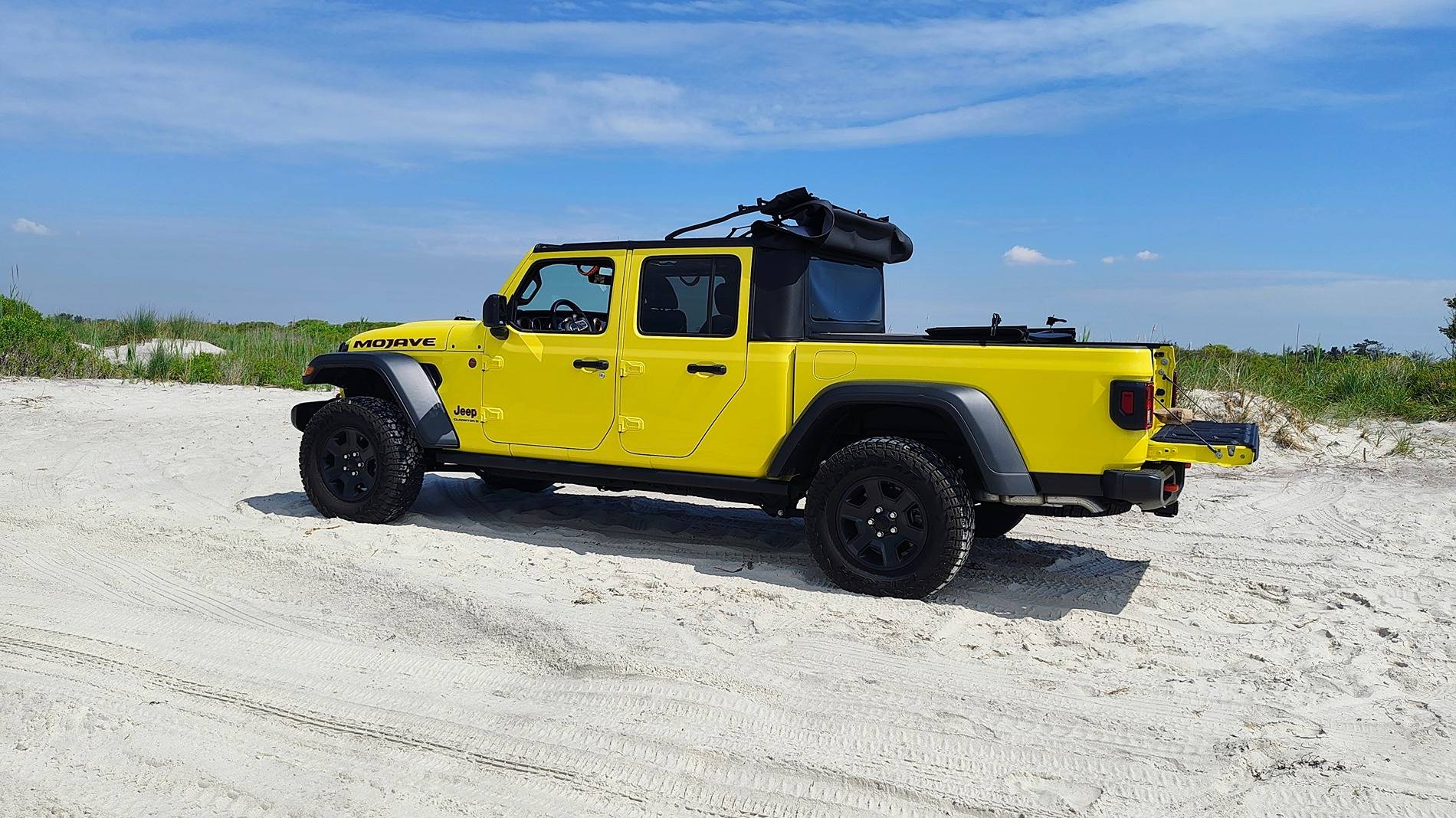 Jeep Gladiator We're in a Beachy Mood!!! Show us your Rig on Sand! IMG_20240603_102708684_AE
