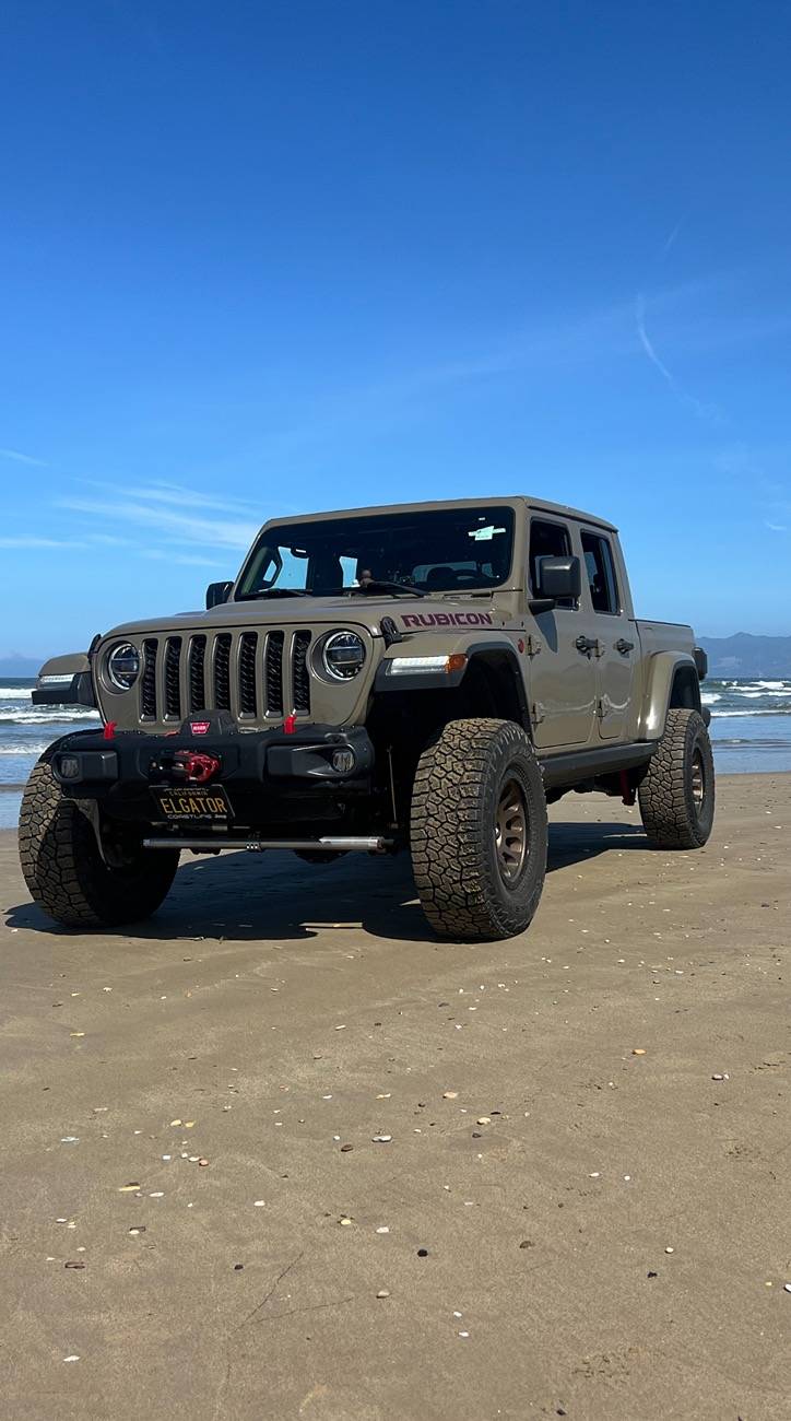 Jeep Gladiator We're in a Beachy Mood!!! Show us your Rig on Sand! IMG_5136