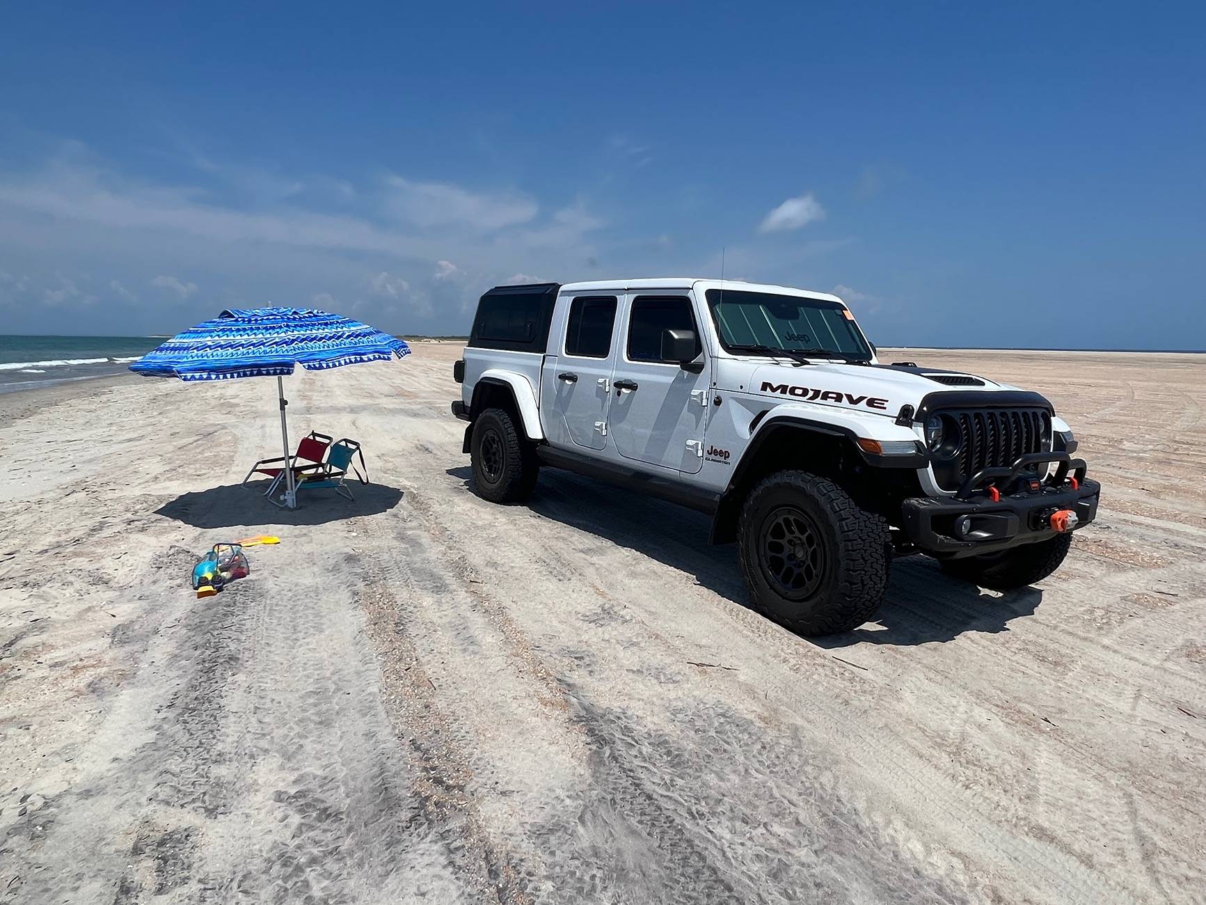 Jeep Gladiator We're in a Beachy Mood!!! Show us your Rig on Sand! IMG_8175