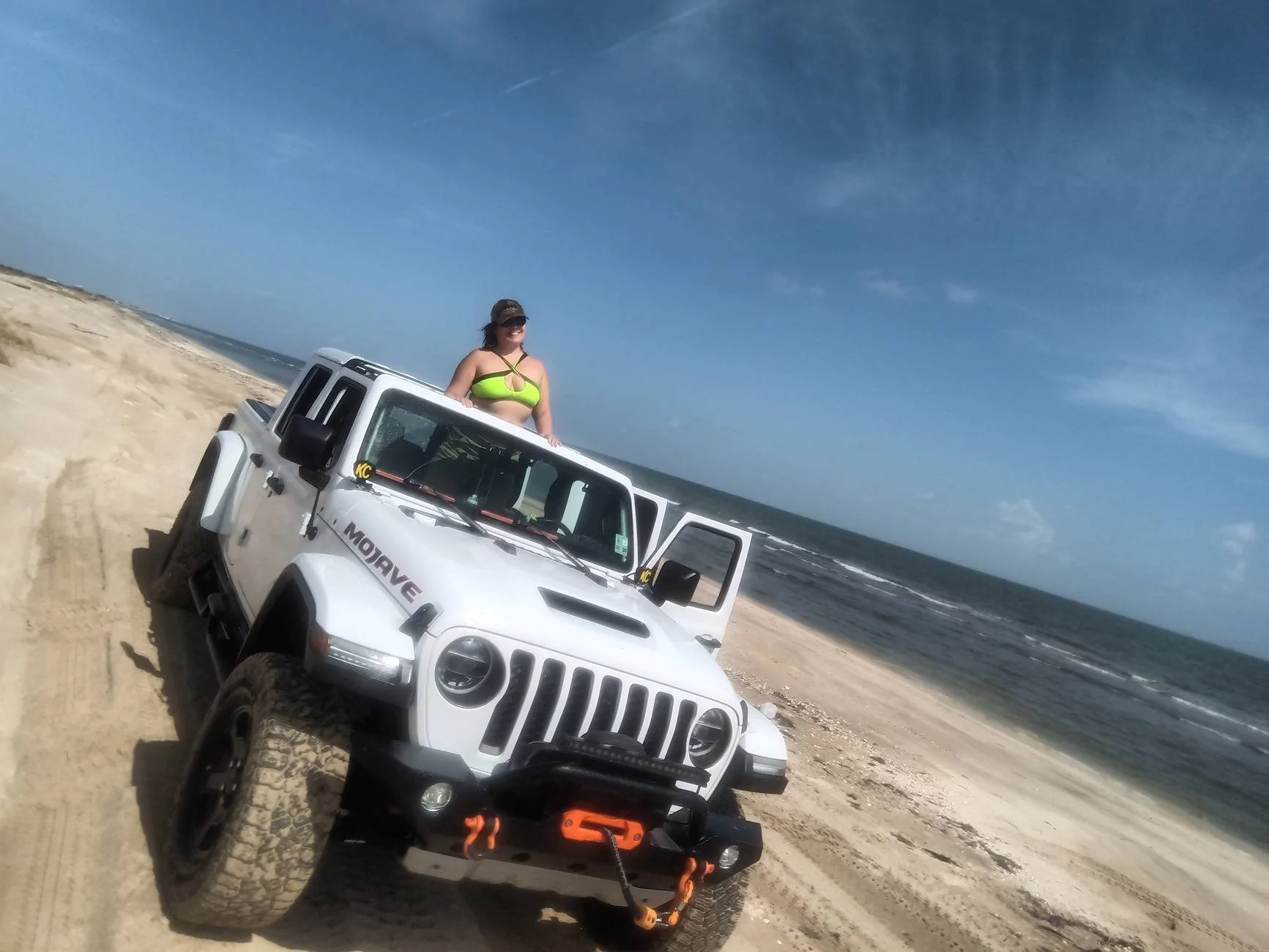 Jeep Gladiator We're in a Beachy Mood!!! Show us your Rig on Sand! IMG_20240713_160400