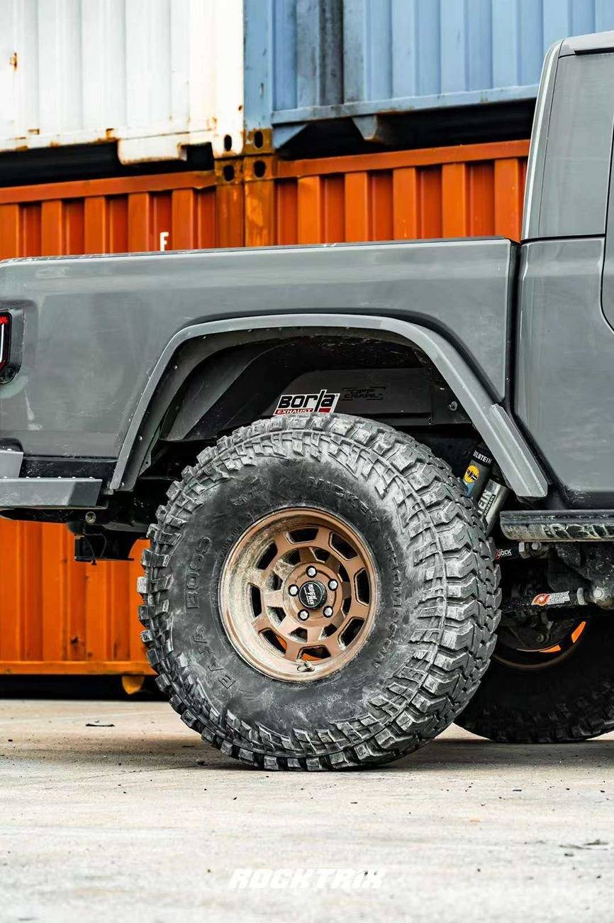 Jeep Gladiator Should we make this in bronze? 🤔 mmexport1721152280244