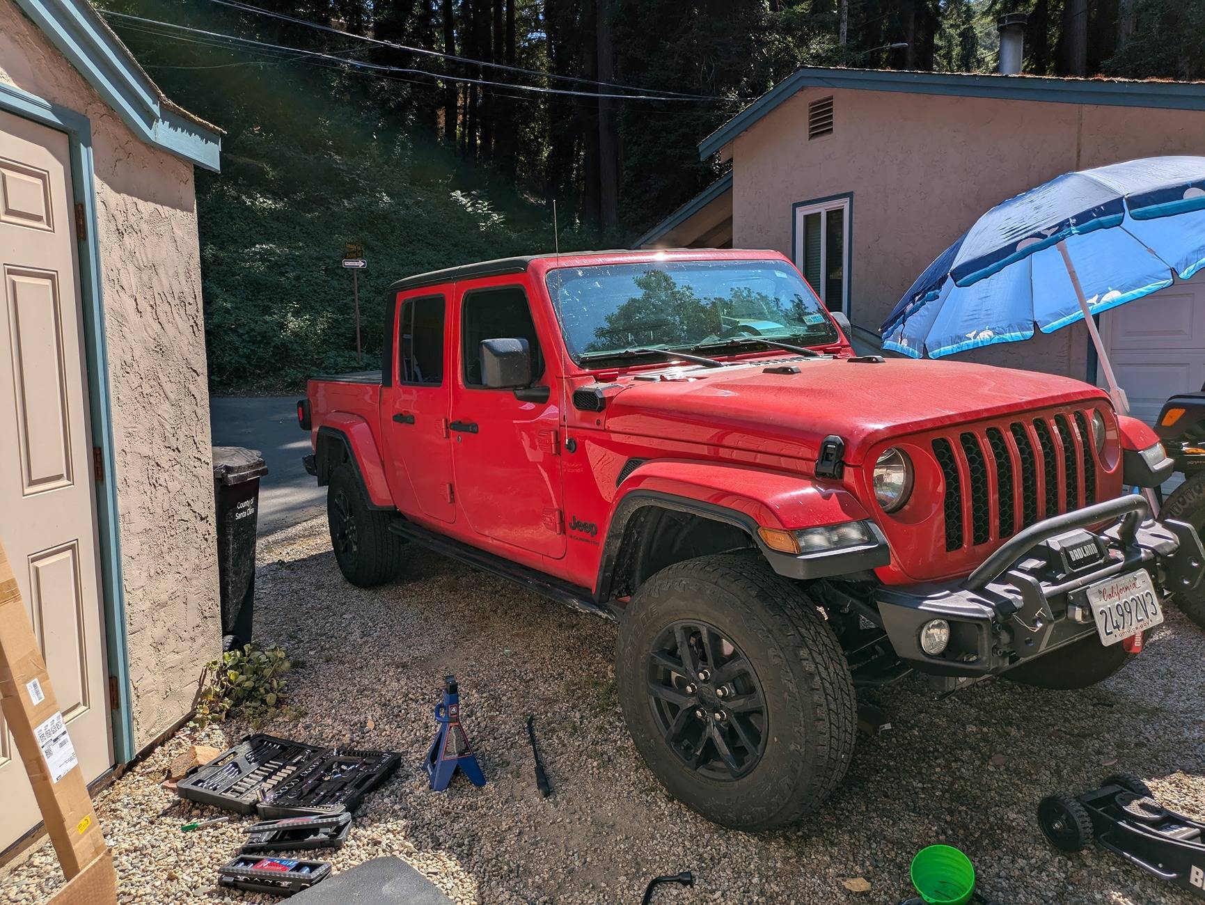 Jeep Gladiator Almost Rubicon - Family camper, weekend overlander, TJ tower PXL_20240727_223417990.MP
