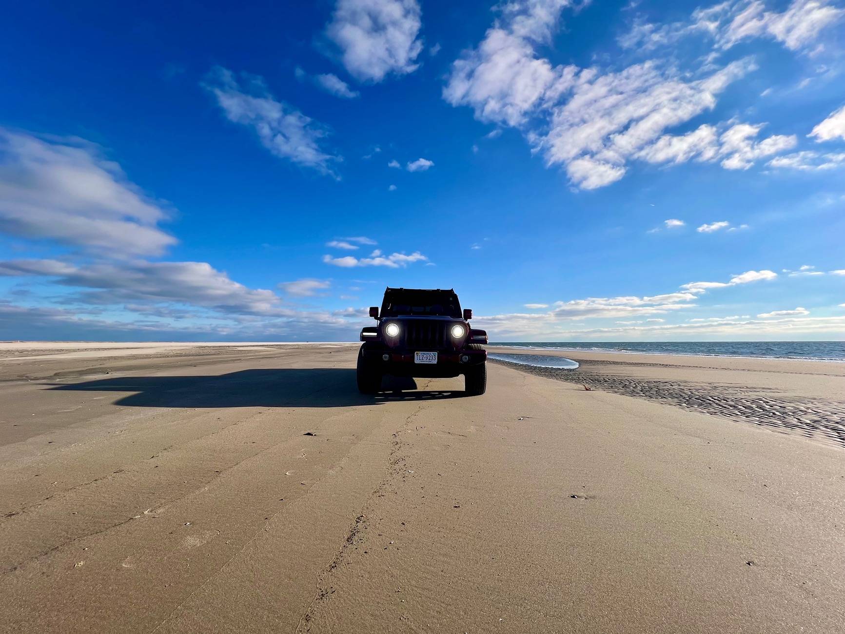 Jeep Gladiator We're in a Beachy Mood!!! Show us your Rig on Sand! IMG_3240