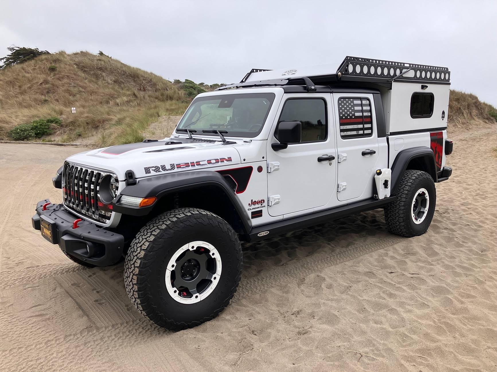 Jeep Gladiator We're in a Beachy Mood!!! Show us your Rig on Sand! IMG_0340