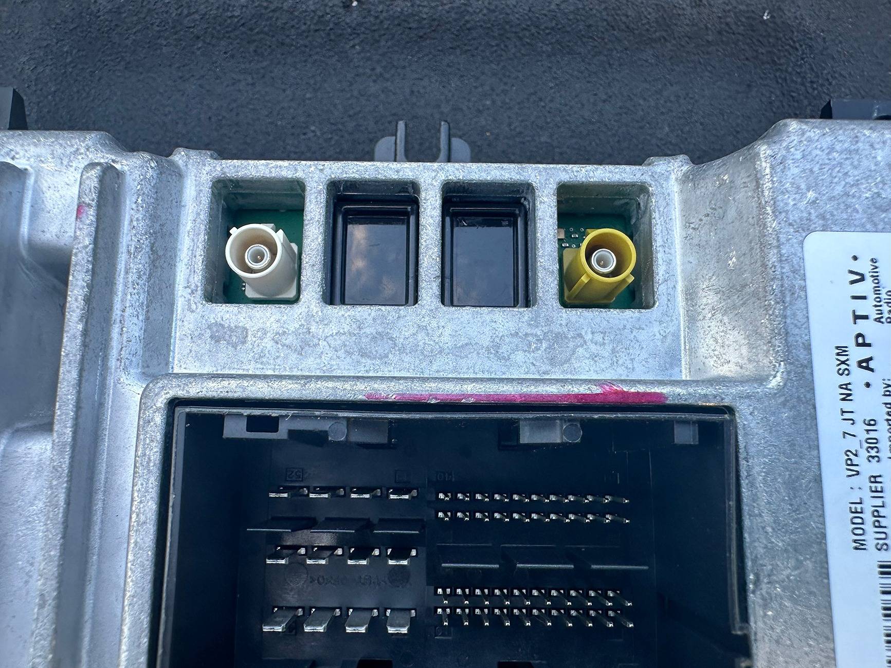 Jeep Gladiator 2020 JEEP GLADIATOR UCONNECT 4 MULTIMEDIA RECEIVER & 7" DISPLAY | 68406031AH - $400 SHIPPED IMG_9381