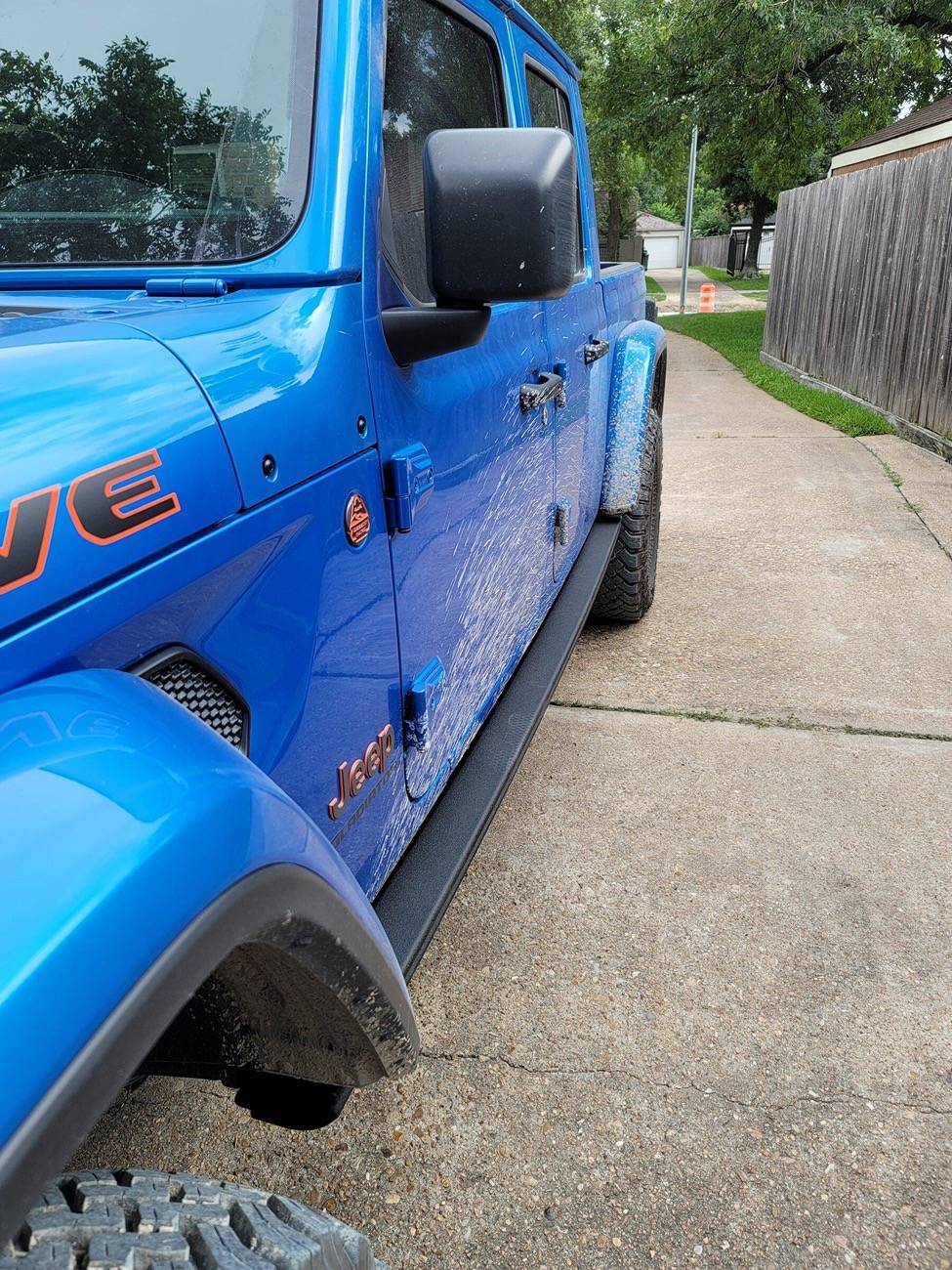 Jeep Gladiator WTB Mopar performance rock sliders E758976D-4148-4FFA-8FC1-3A0147272FED