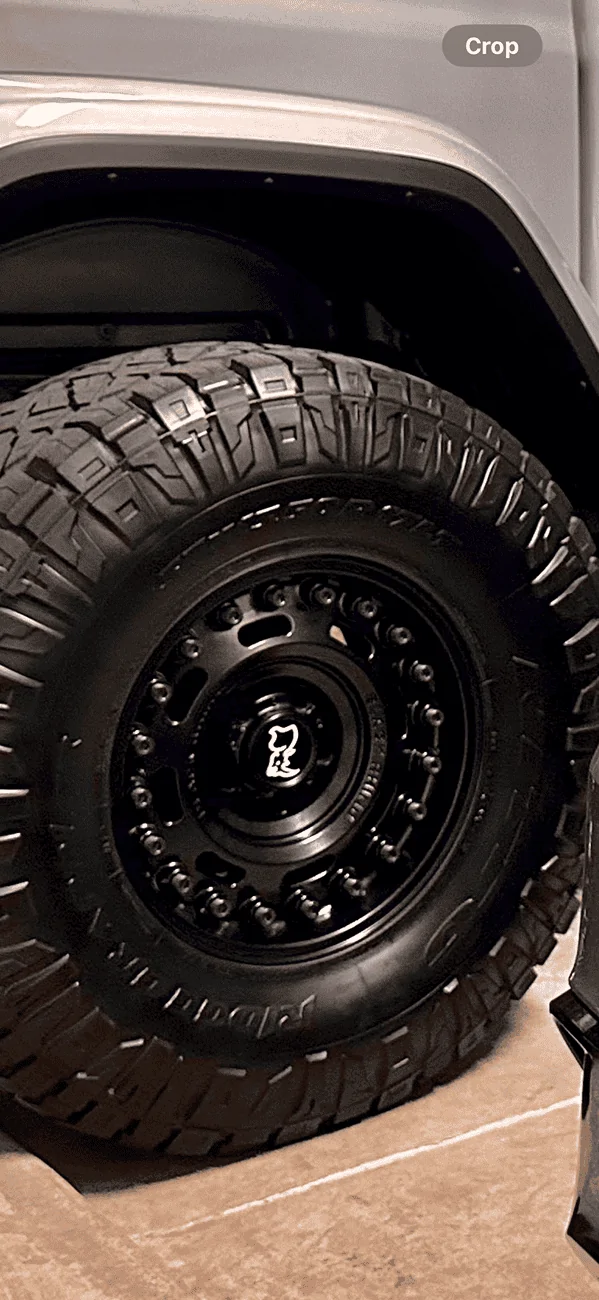 Jeep Gladiator (4) Black Rhino Axle Wheels 17x9.5 / 5x127 / -18mm IMG_2985