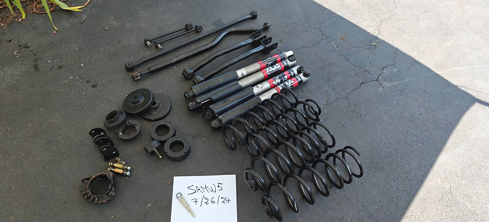 Jeep Gladiator 2021 JTR stock suspension with spacer kit -$300 1000005153