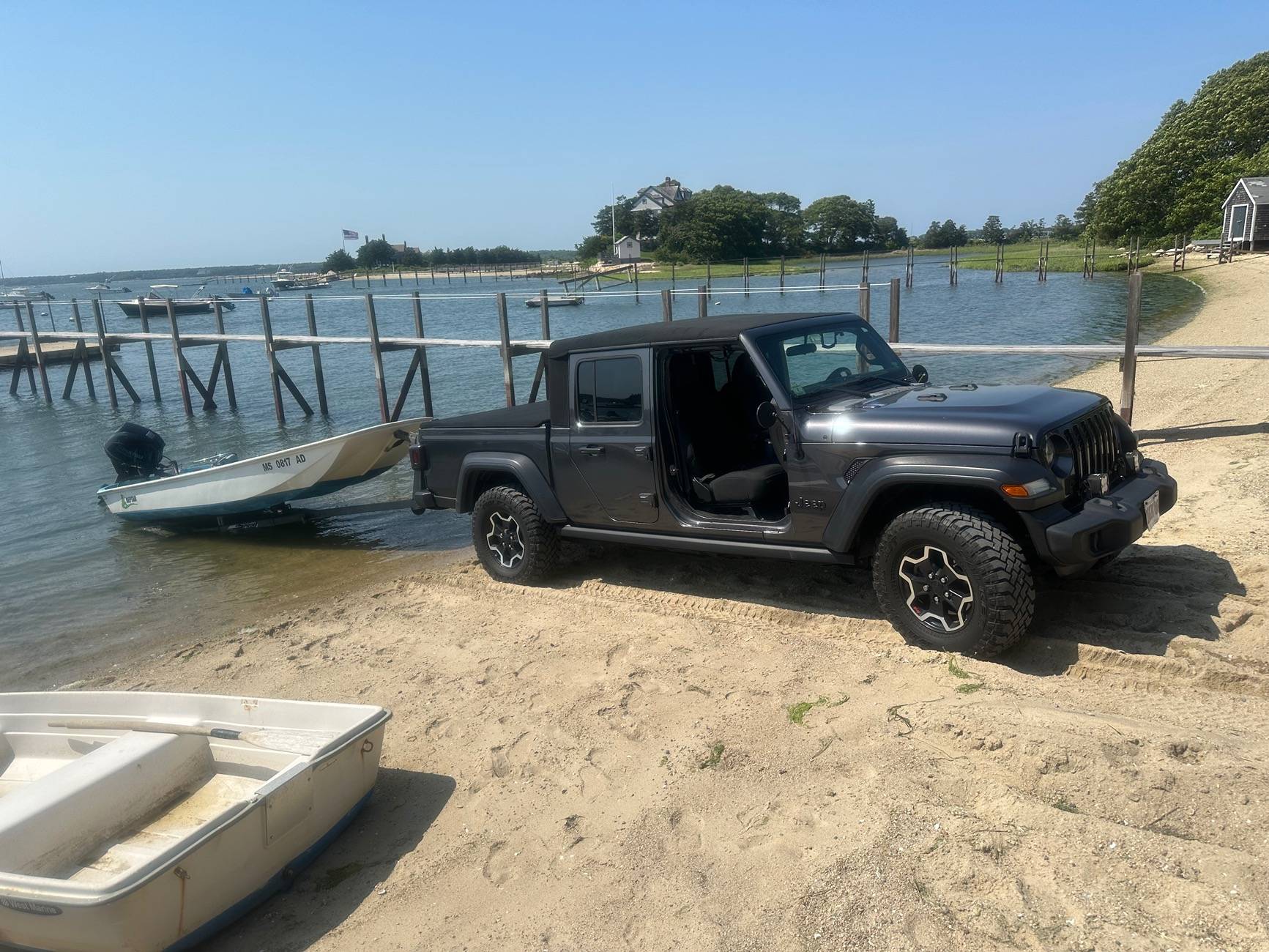 Jeep Gladiator We're in a Beachy Mood!!! Show us your Rig on Sand! IMG_5082
