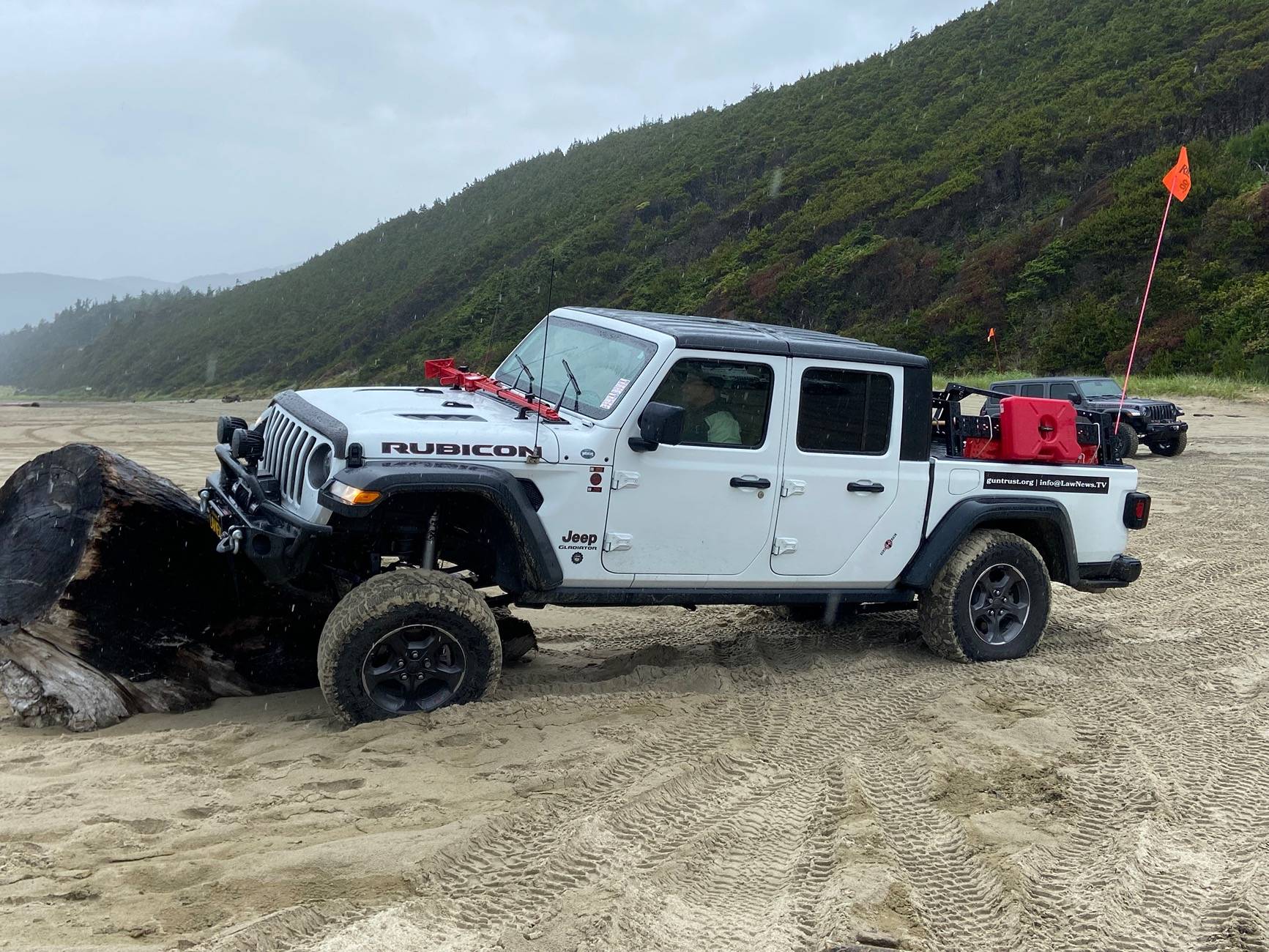 Jeep Gladiator We're in a Beachy Mood!!! Show us your Rig on Sand! IMG_4820