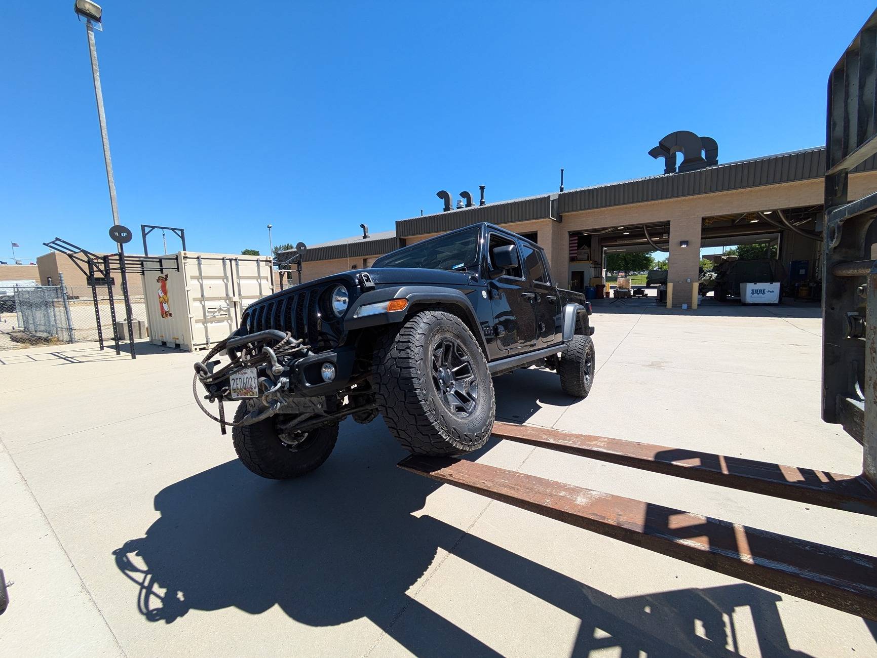 Jeep Gladiator 3.5" lift on 35's photos if you have a lift or something close. PXL_20240703_182830746