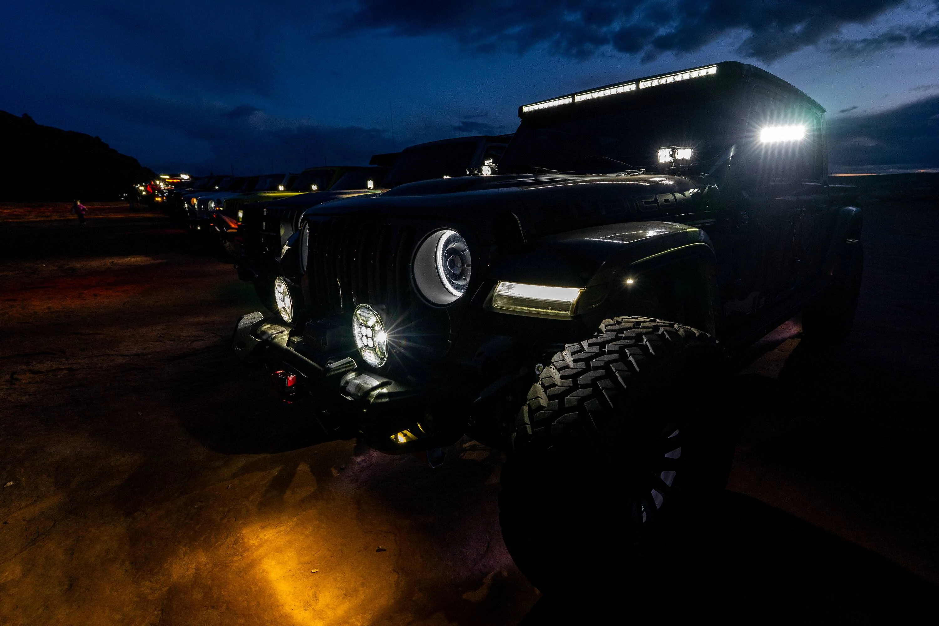 Jeep Gladiator ORACLE LIGHTING LED OFF-ROAD SIDE MIRRORS ORACLE_Lighting_7_Mile_Rim_Sparkl