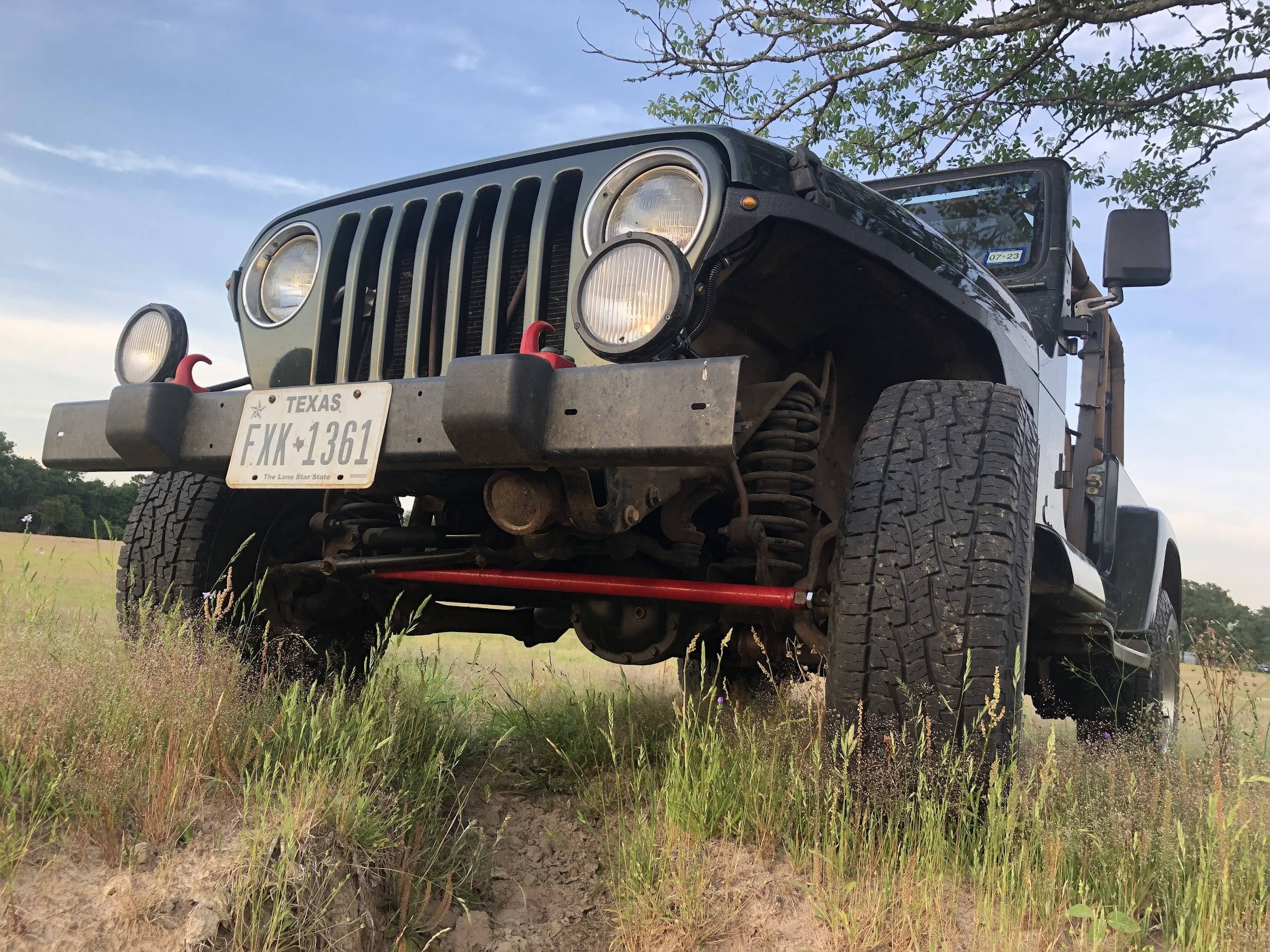 Jeep Gladiator is it a  rubicon without the rubicon sticker across the hood? yGuSHAeUk1pcO8Uekn2MTbwpr6Enx44NoYh7-dh5GwvV=w2400