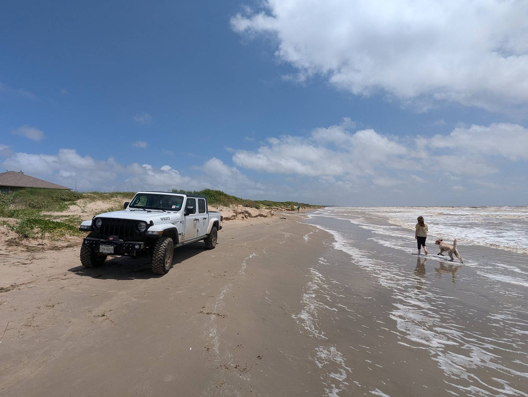 Jeep Gladiator We're in a Beachy Mood!!! Show us your Rig on Sand! PXL_20240620_172945433
