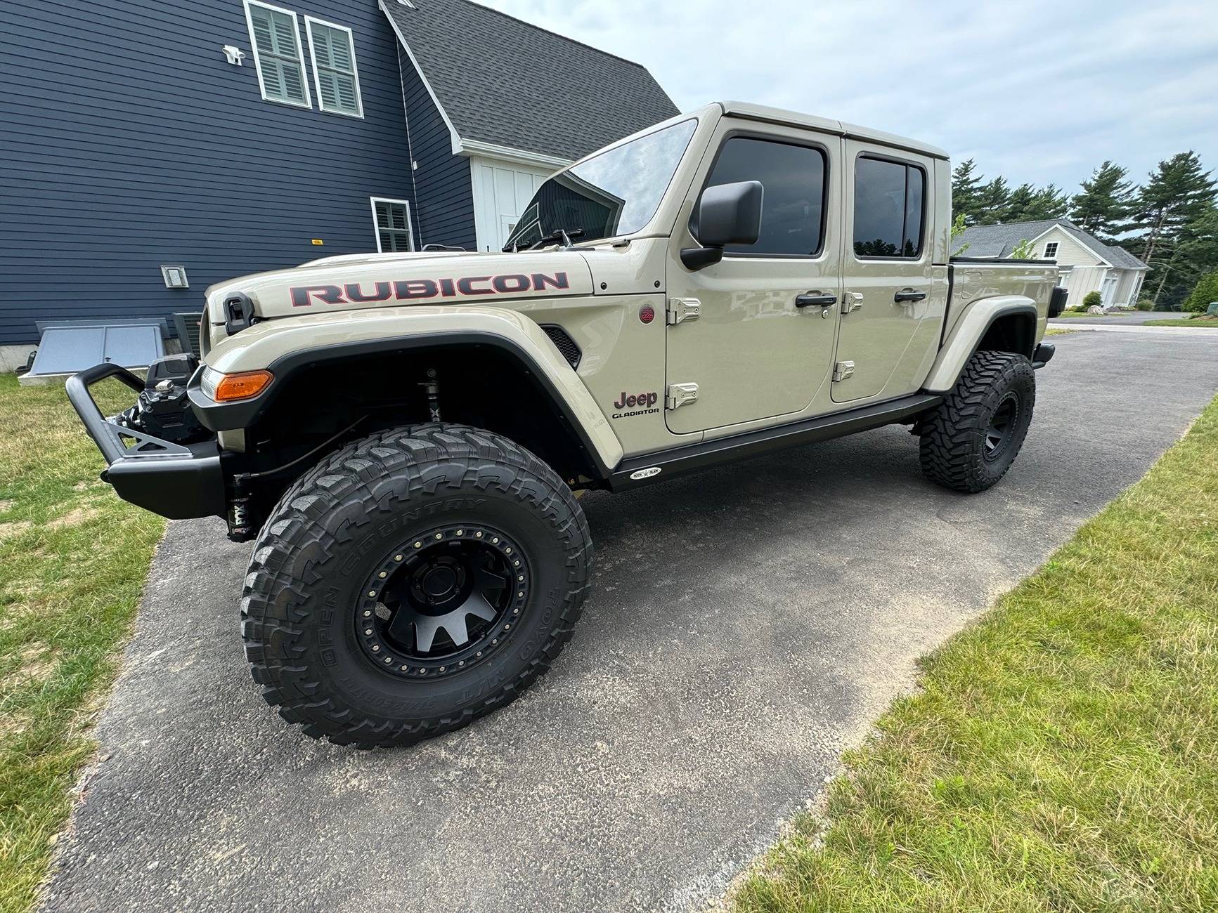 Jeep Gladiator Show me your black rims on your black gladiator! IMG_0065