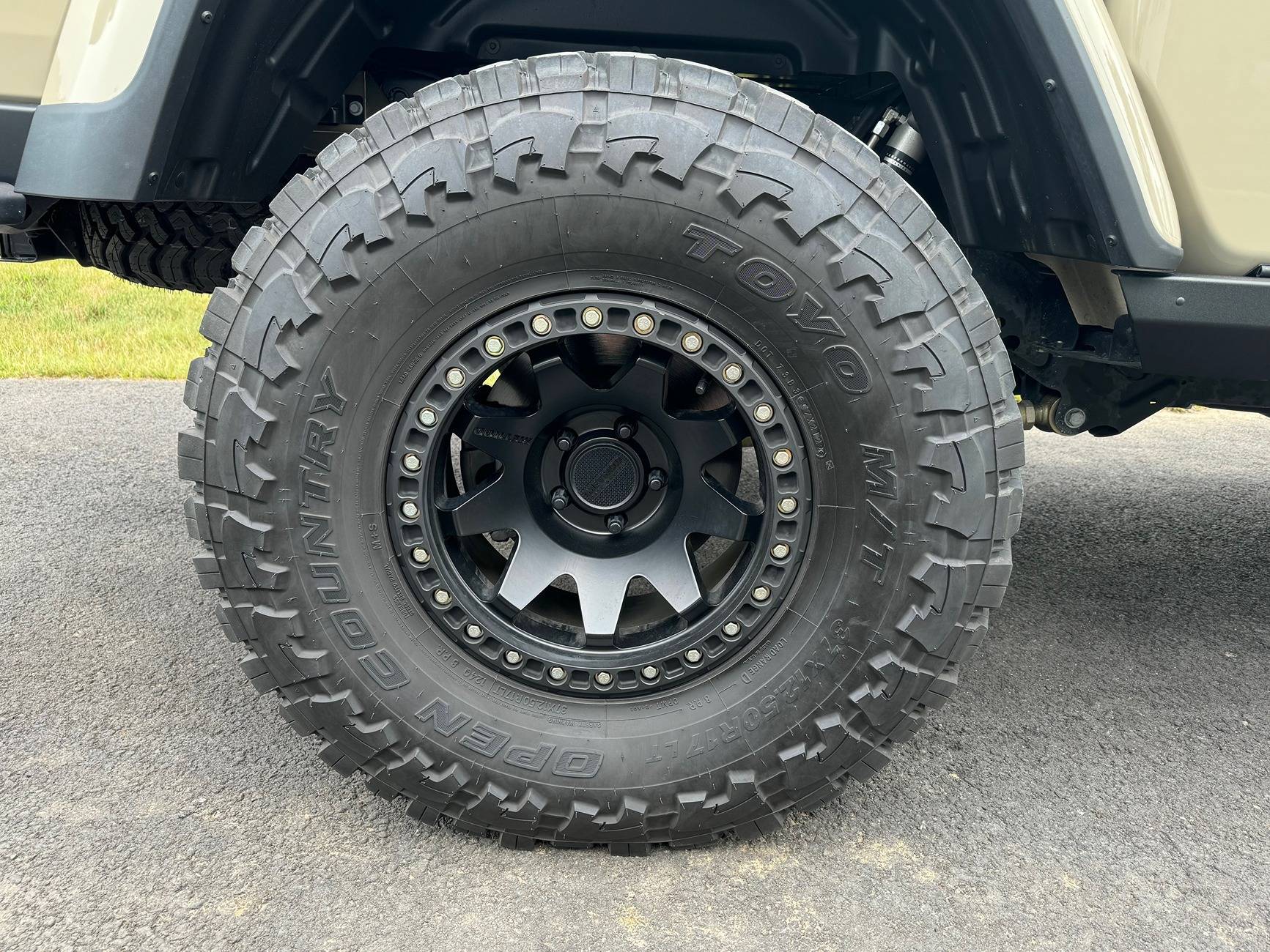 Jeep Gladiator Show me your black rims on your black gladiator! IMG_0057