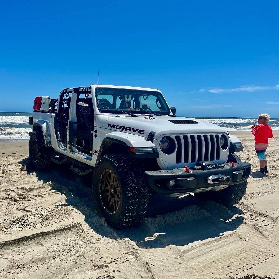 Jeep Gladiator We're in a Beachy Mood!!! Show us your Rig on Sand! Gladiator-Jonathan H3