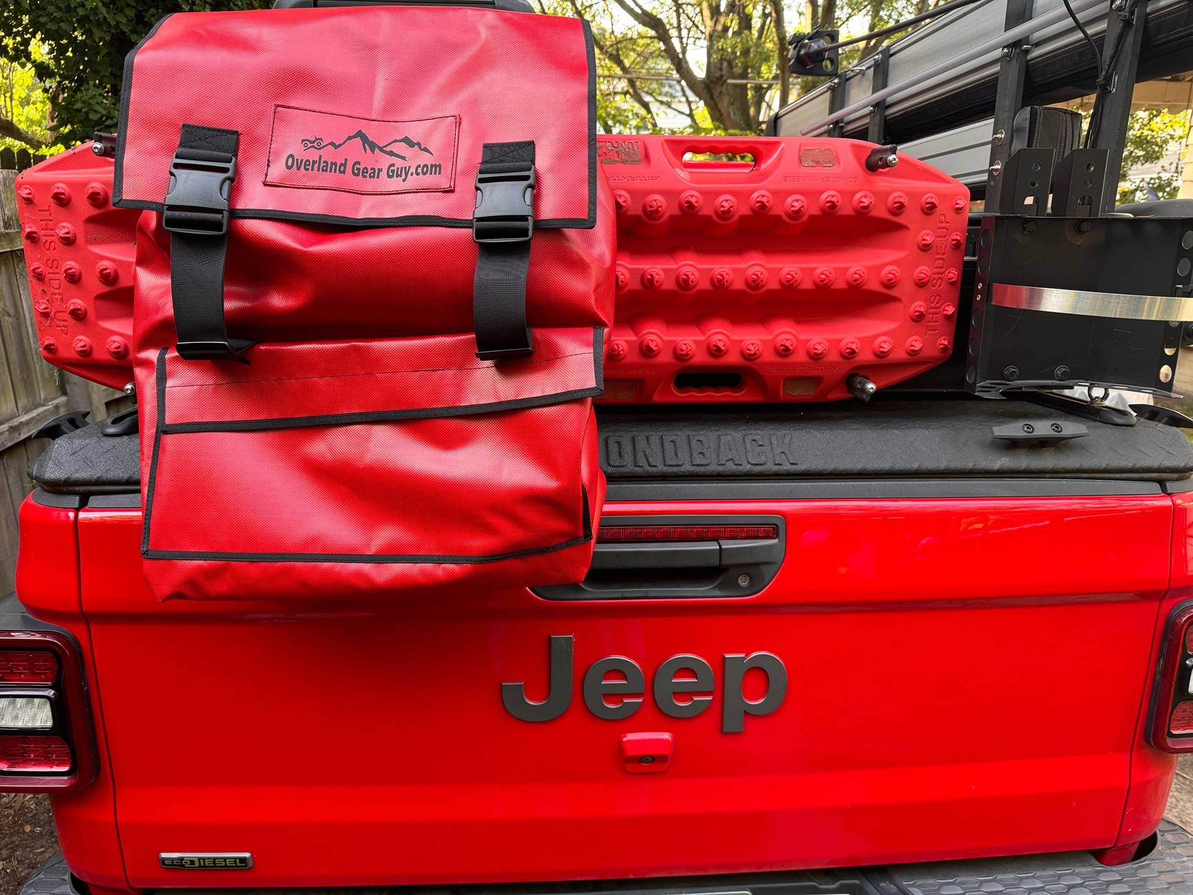 Jeep Gladiator Anybody use a "trash a roo" type bag? IMG_4359