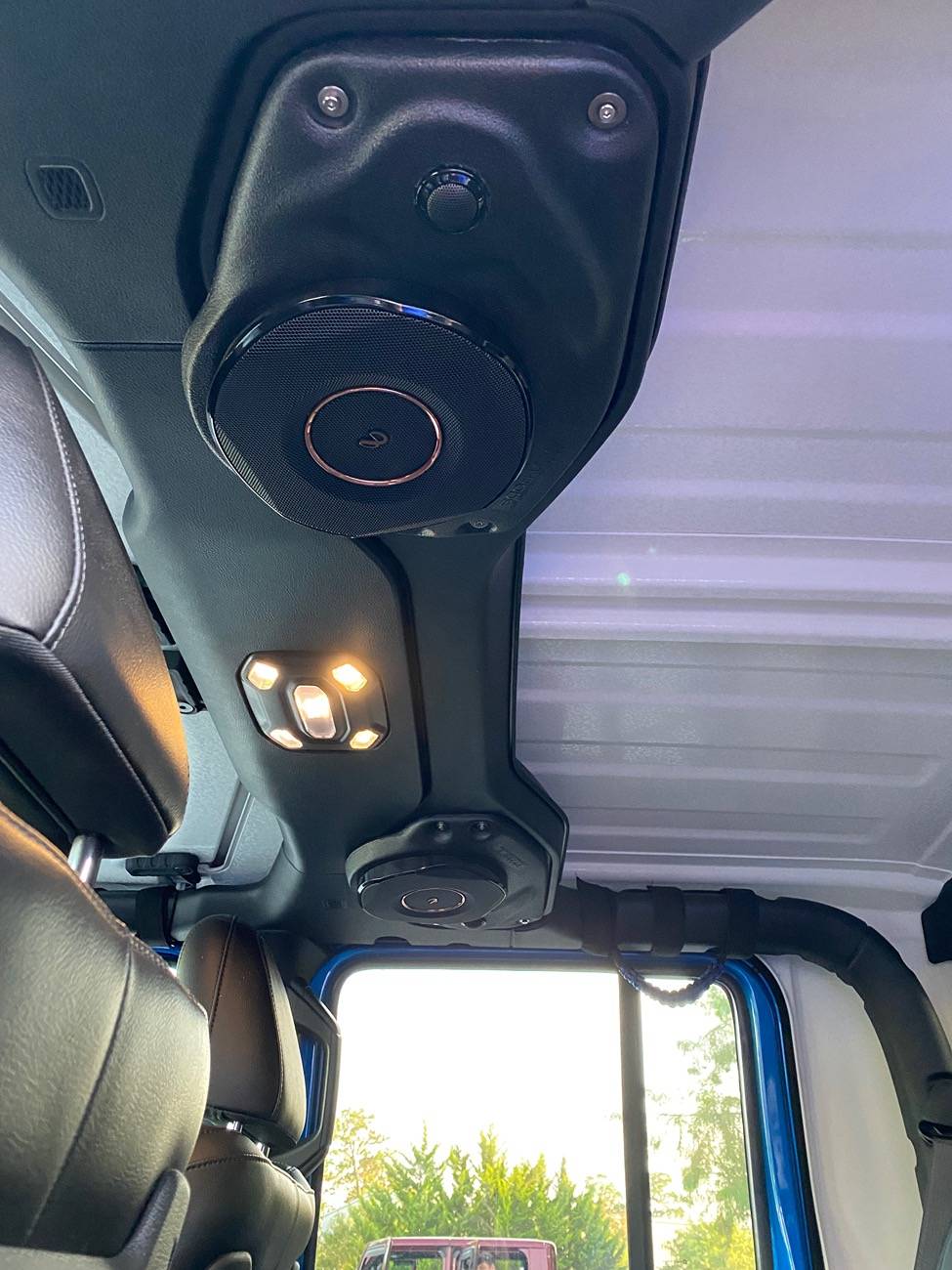 Jeep Gladiator Installed Infinity Reference 307’s in the dash IMG_6351