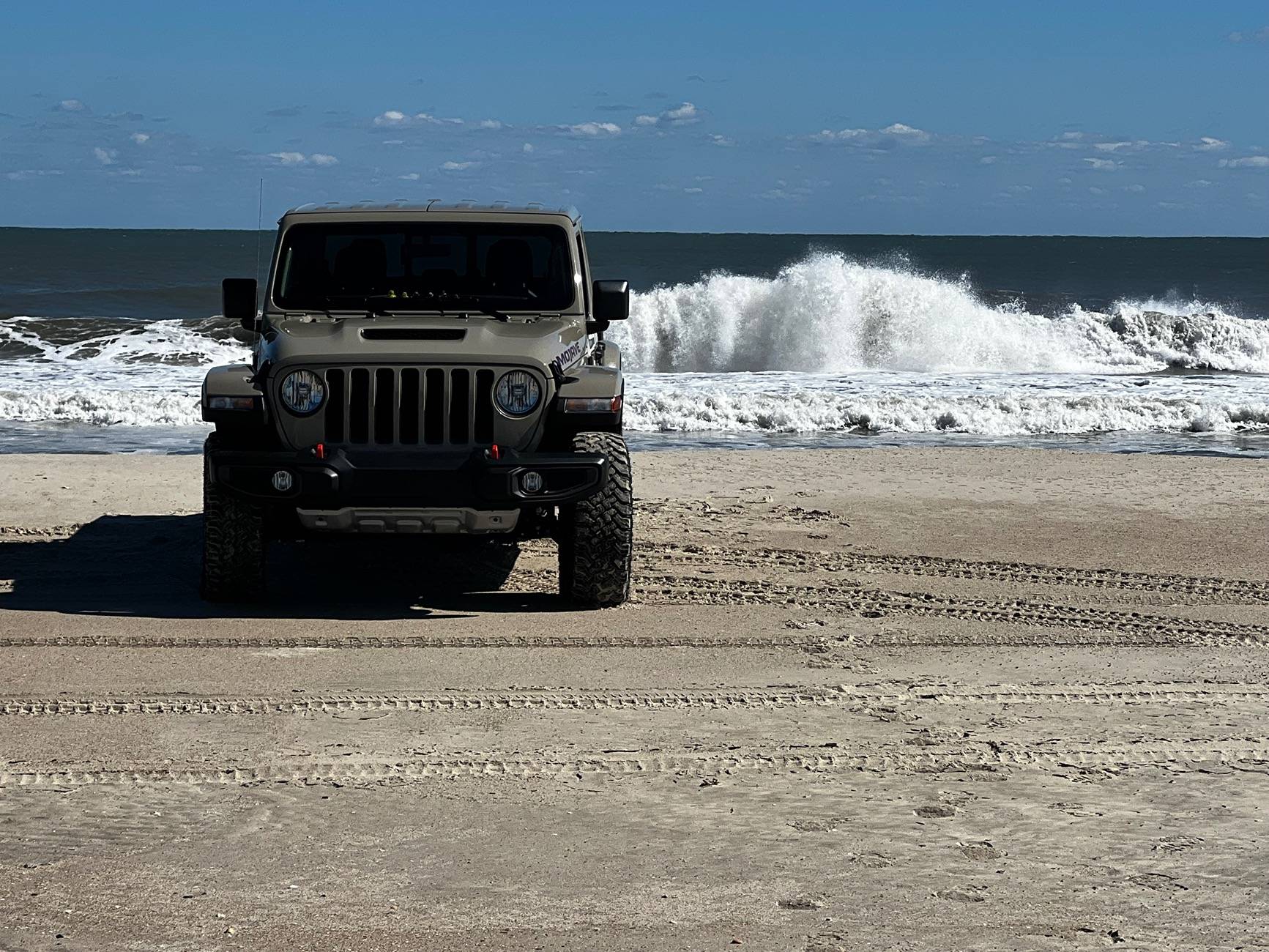 Jeep Gladiator We're in a Beachy Mood!!! Show us your Rig on Sand! IMG_0879
