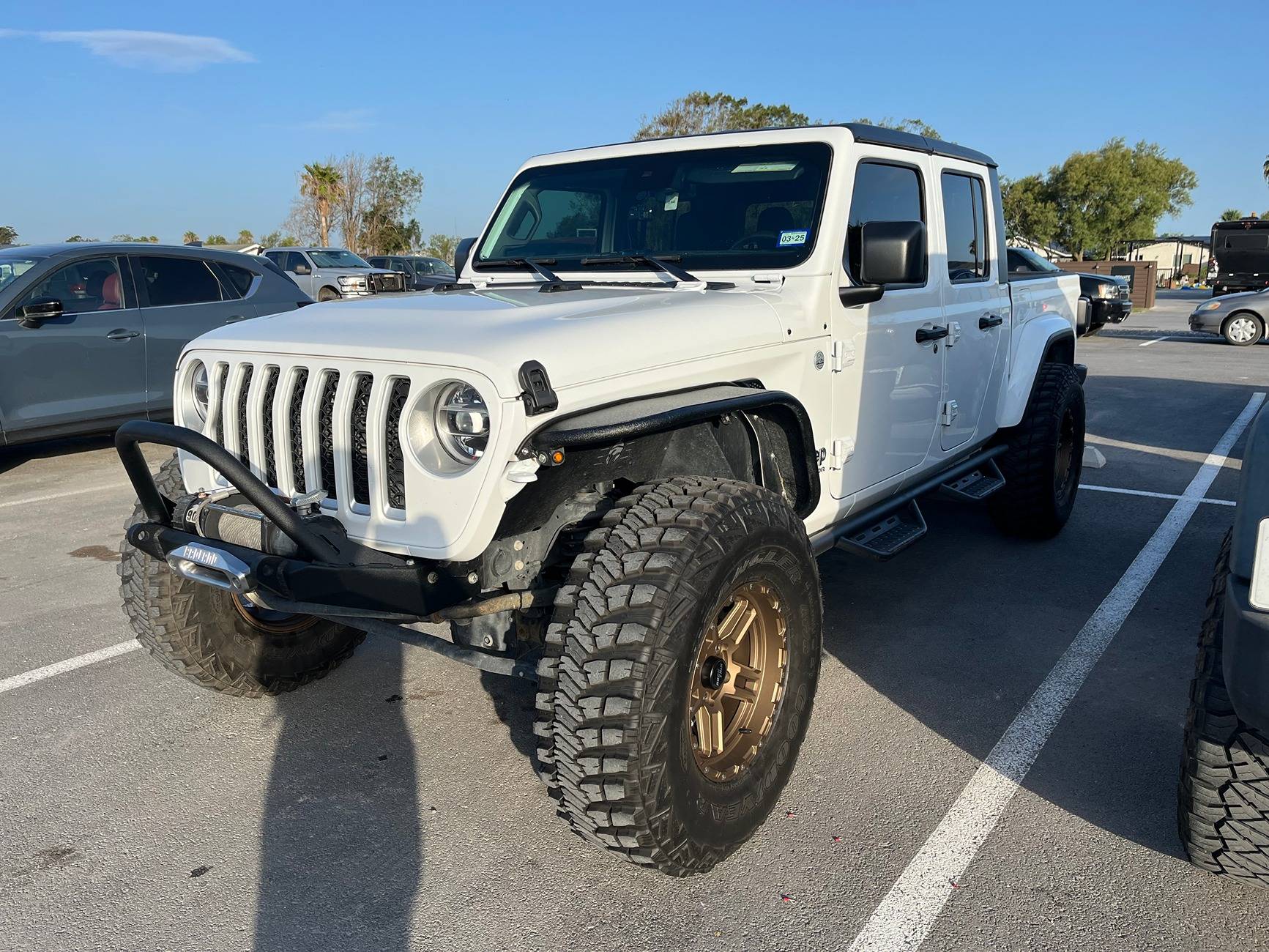 Jeep Gladiator Let’s see those front bumpers! image_50398209.JPG