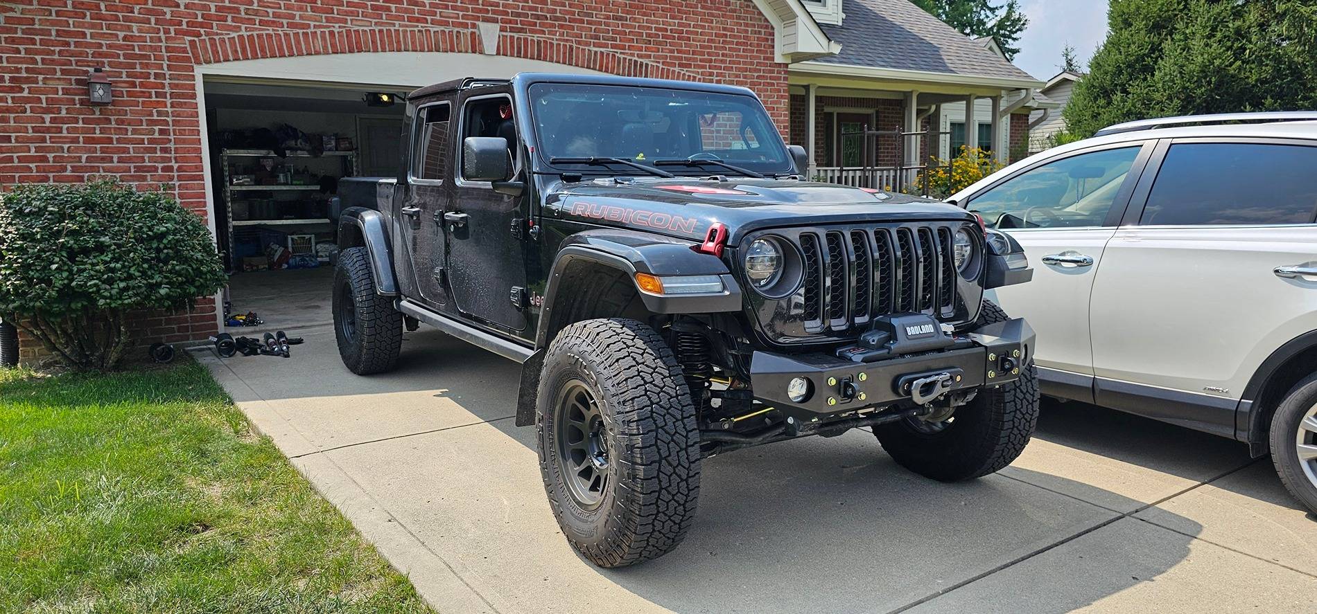 Jeep Gladiator Let’s see those front bumpers! 20240725_154546
