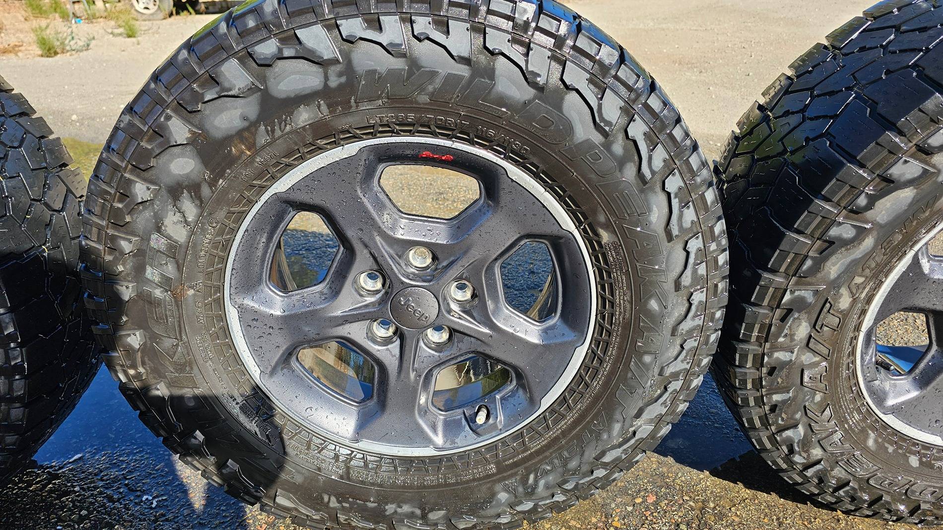 Jeep Gladiator 2021 Rubicon wheels/ tires used $500 20240728_165241