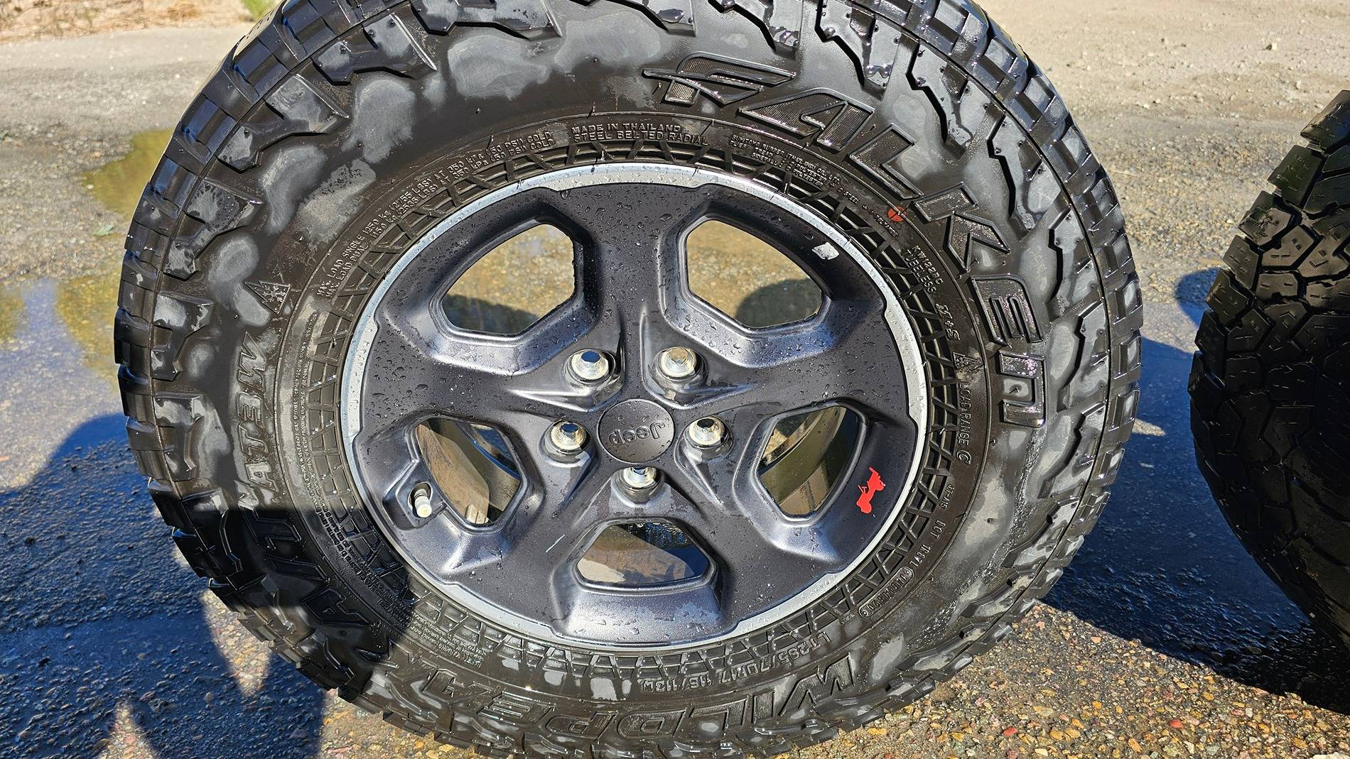 Jeep Gladiator 2021 Rubicon wheels/ tires used $500 20240728_165248