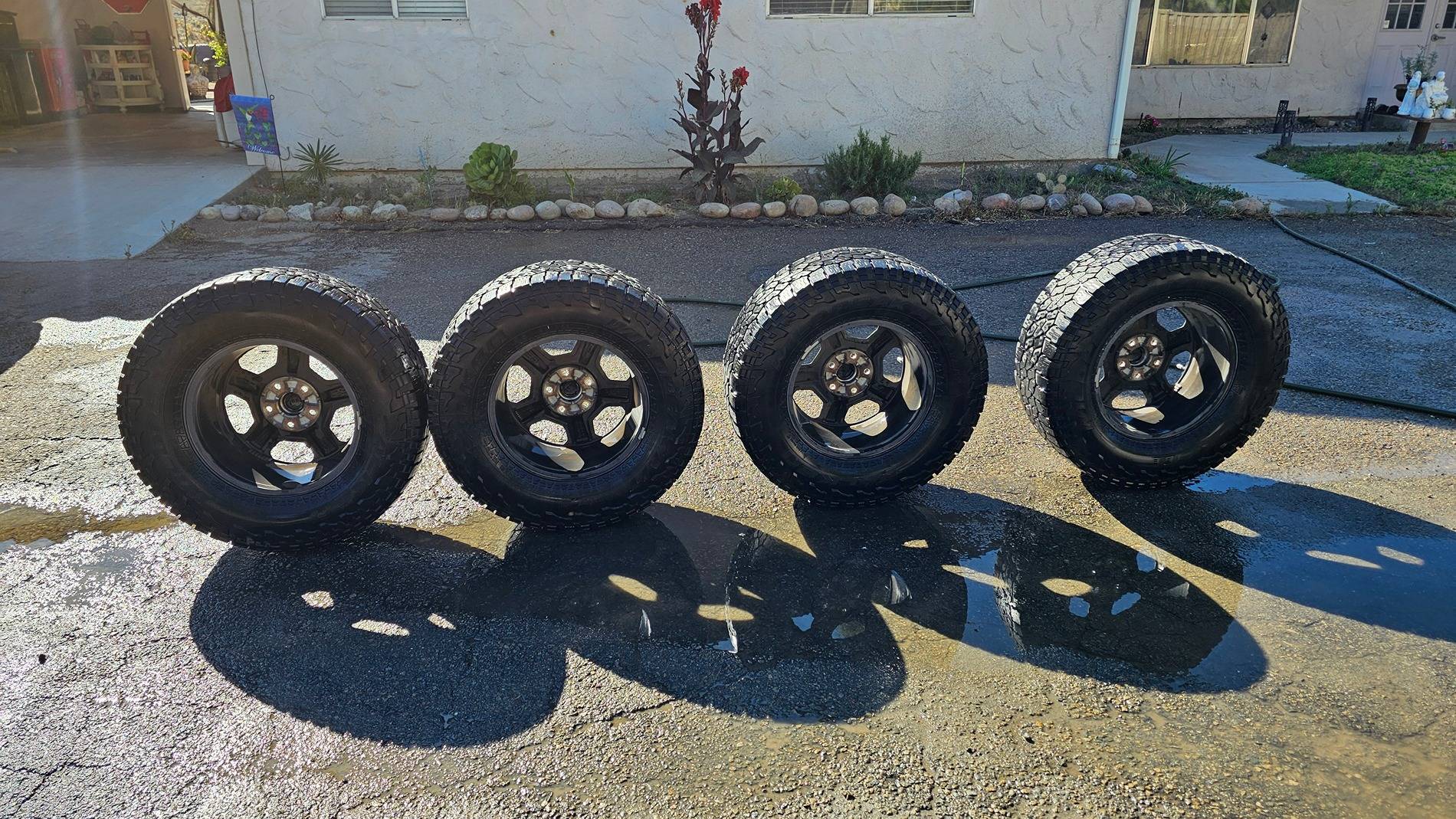 Jeep Gladiator 2021 Rubicon wheels/ tires used $500 20240728_165340